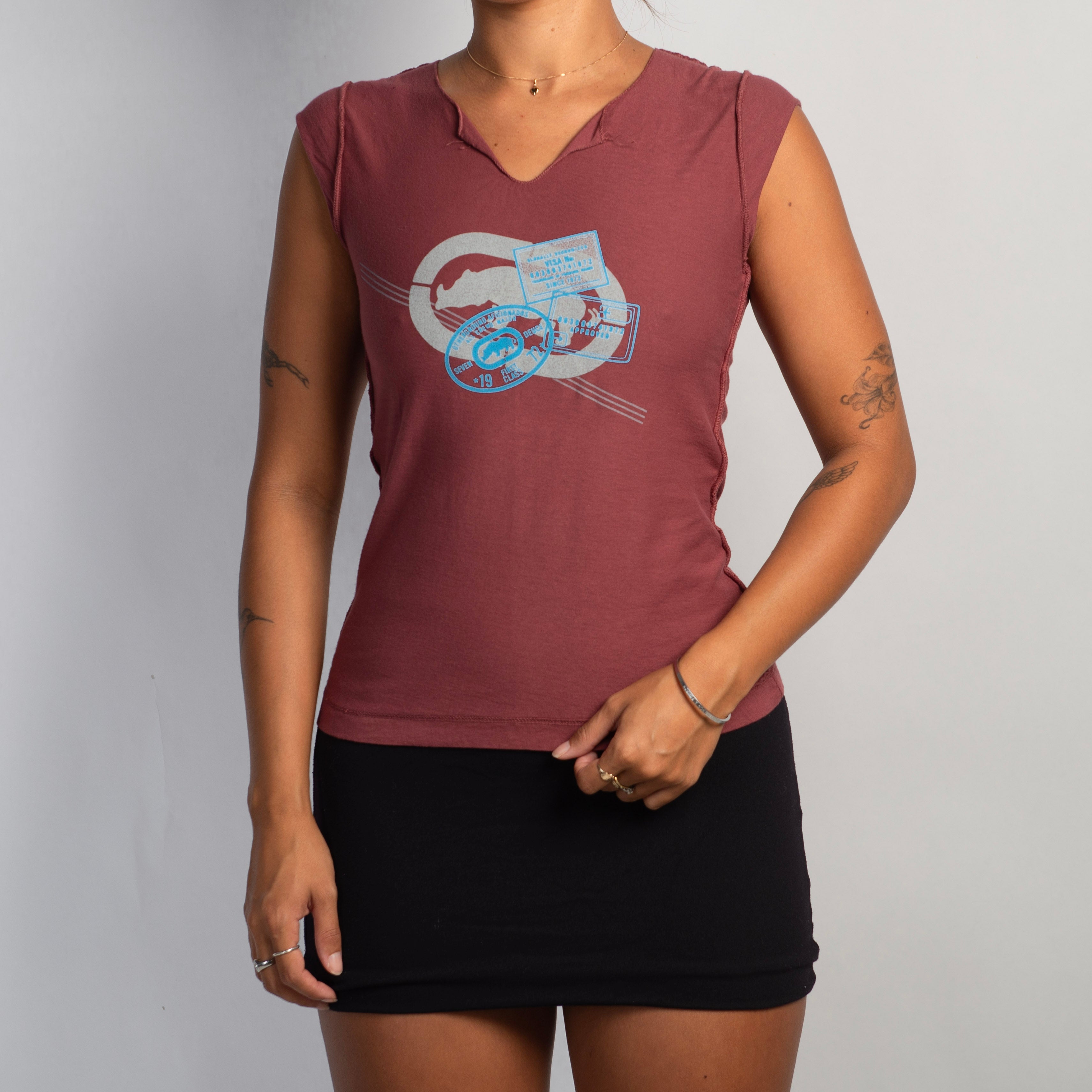 GRAPHIC SLEEVELESS TOP
