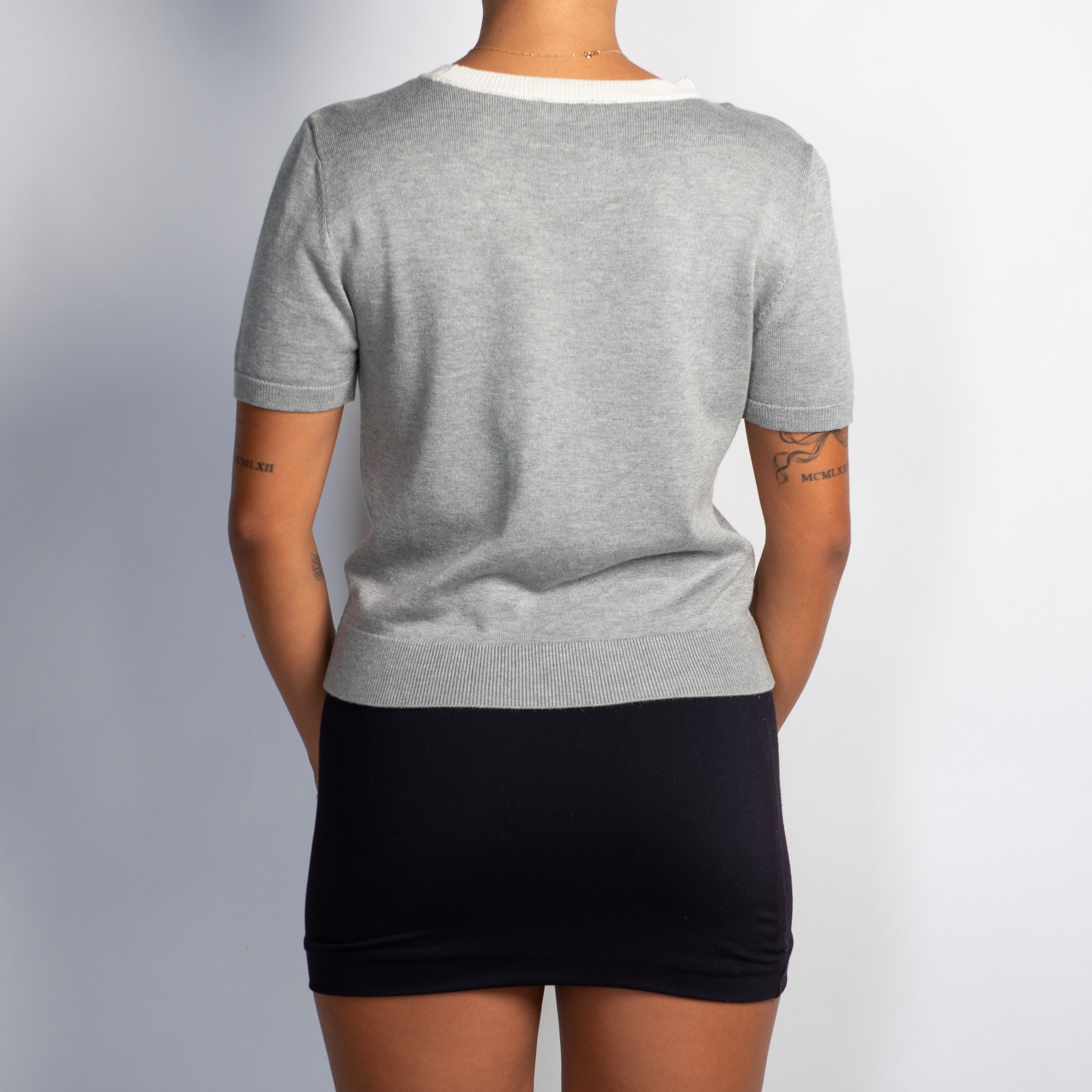 GREY KNIT TOP