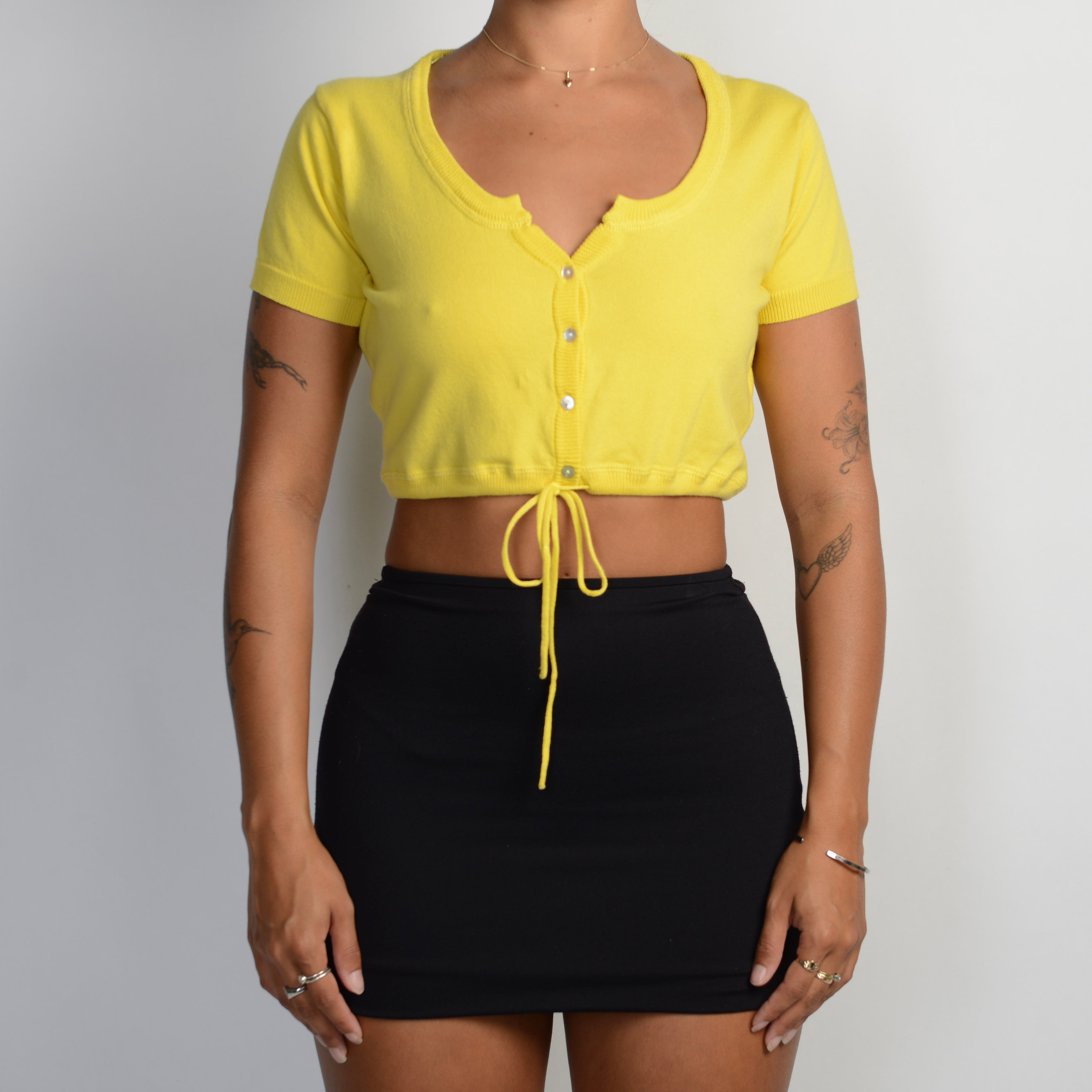 YELLOW CROP KNIT TOP