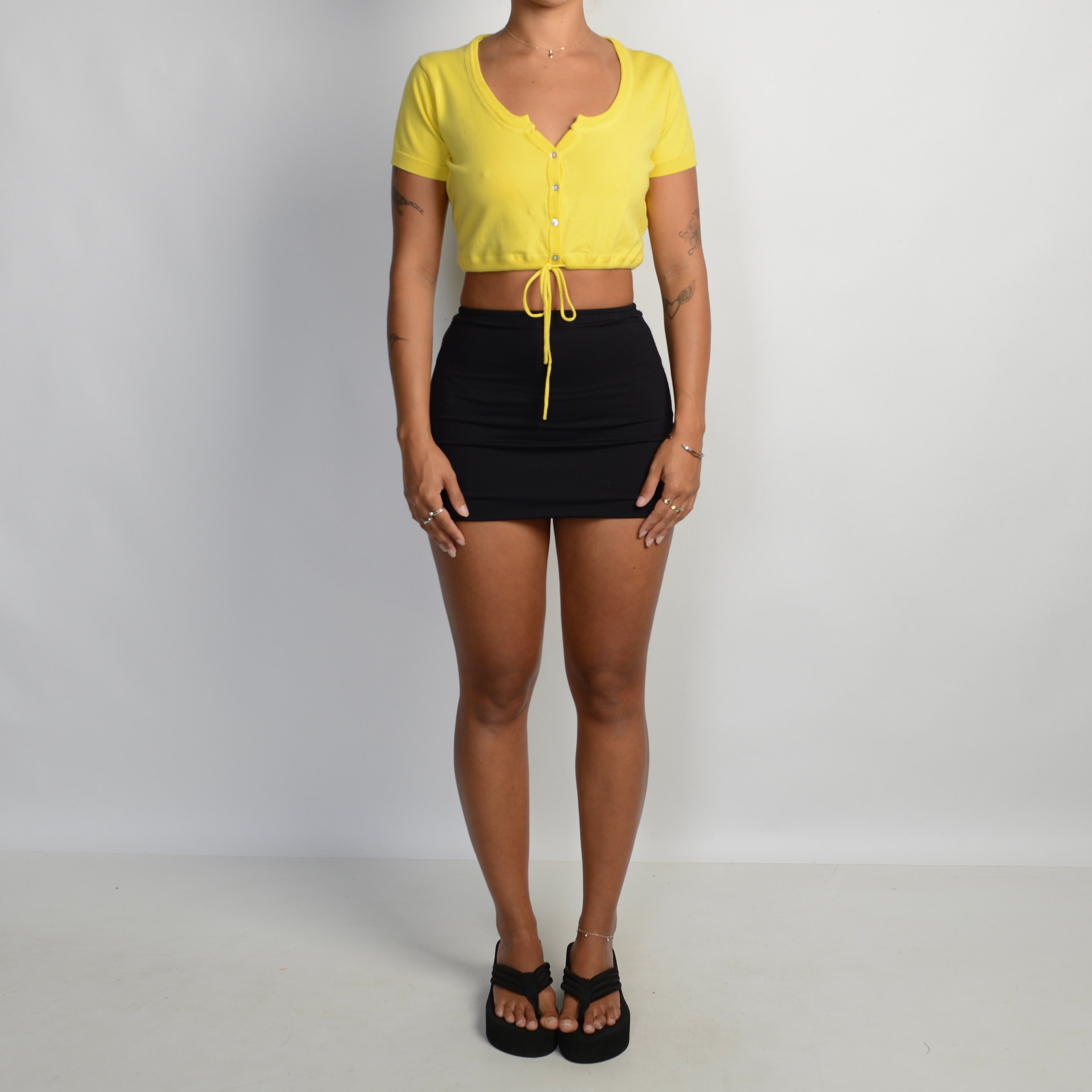 YELLOW CROP KNIT TOP