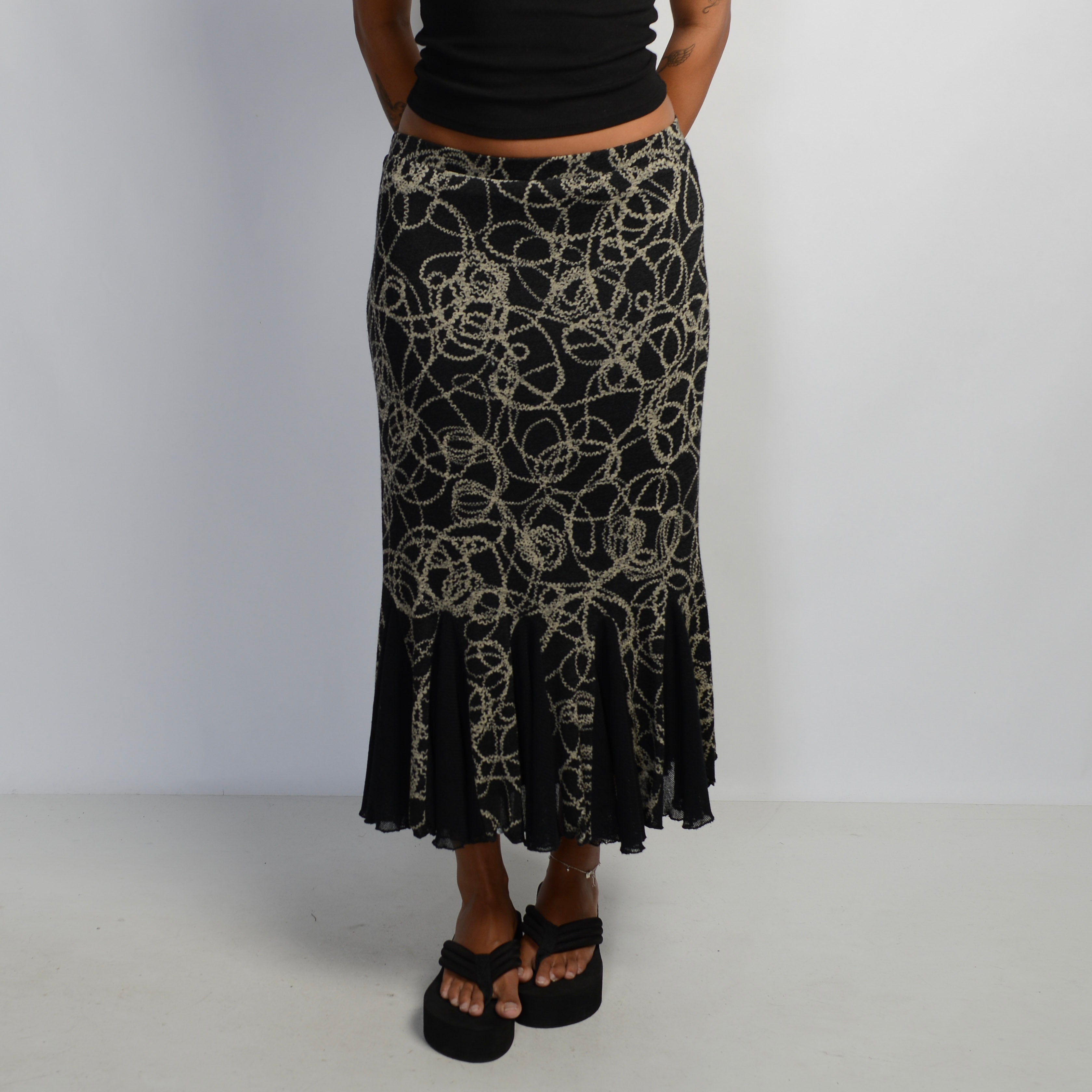 PATTERN KNIT SKIRT