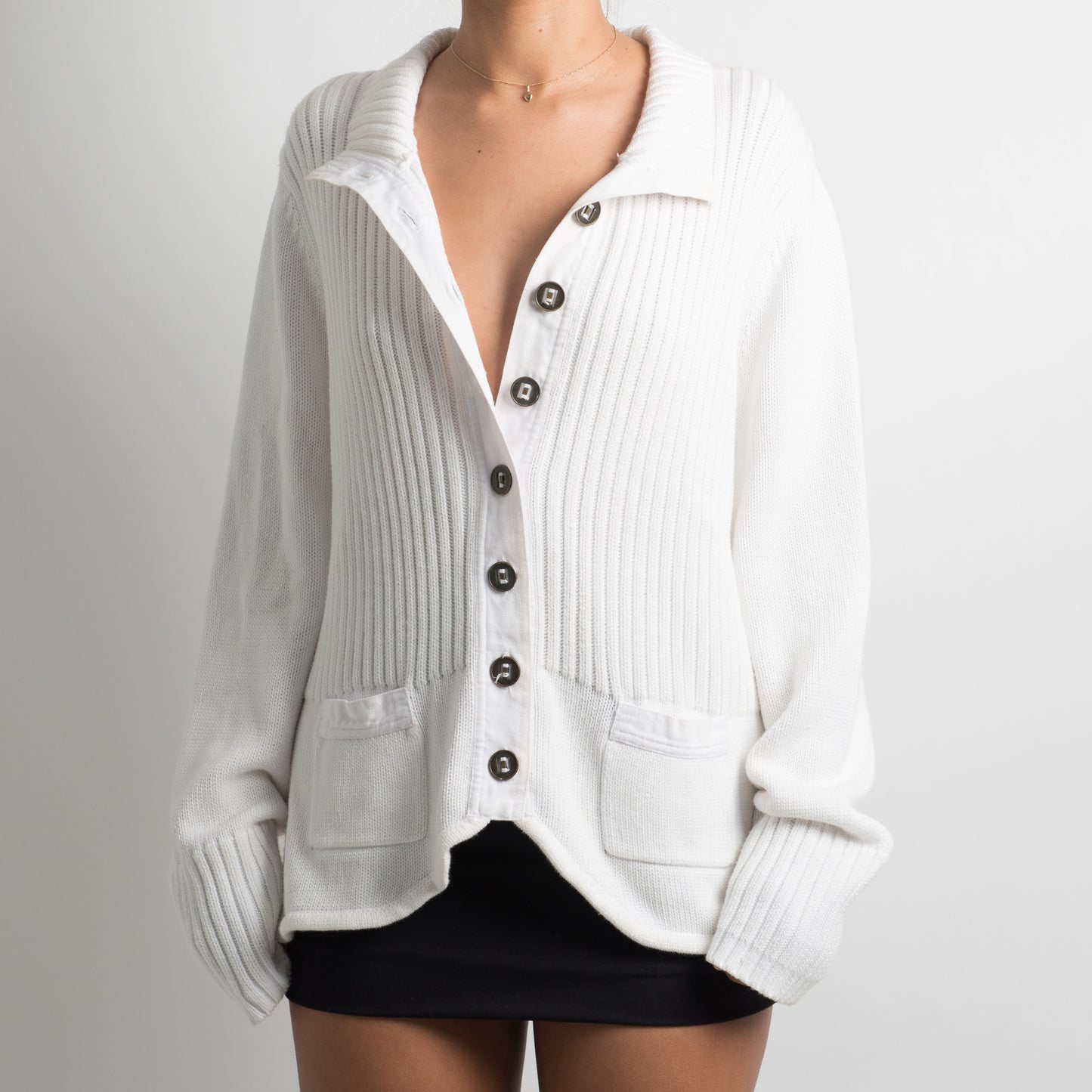 WHITE CHUNKY KNIT CARDIGAN