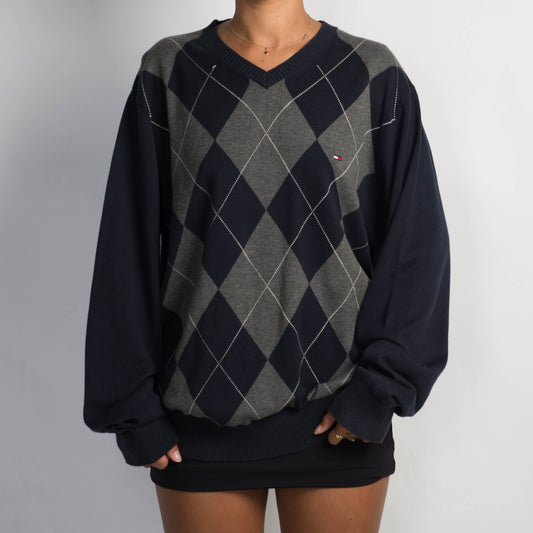 NAVY ARGYLE SWEATER