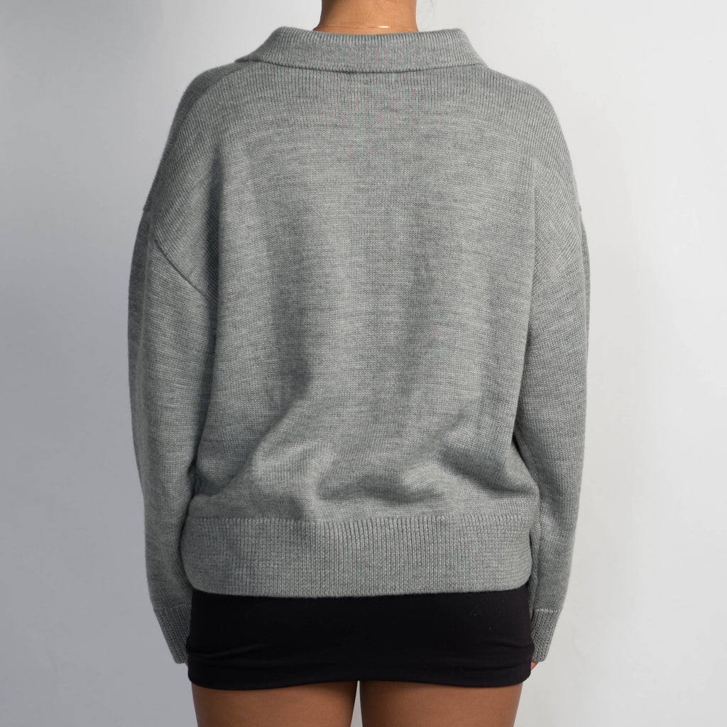GREY COLLARED KNIT SWEATER