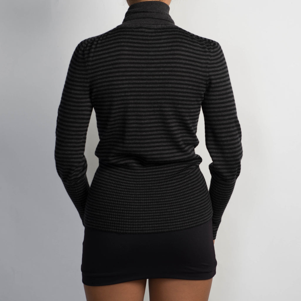 BLACK WOOL TURTLENECK TOP