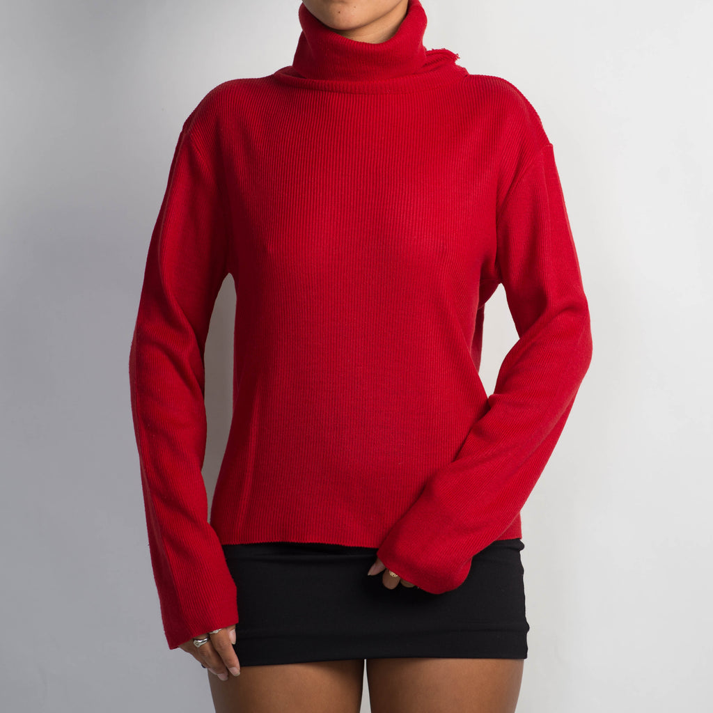 RED TURTLENECK TOP