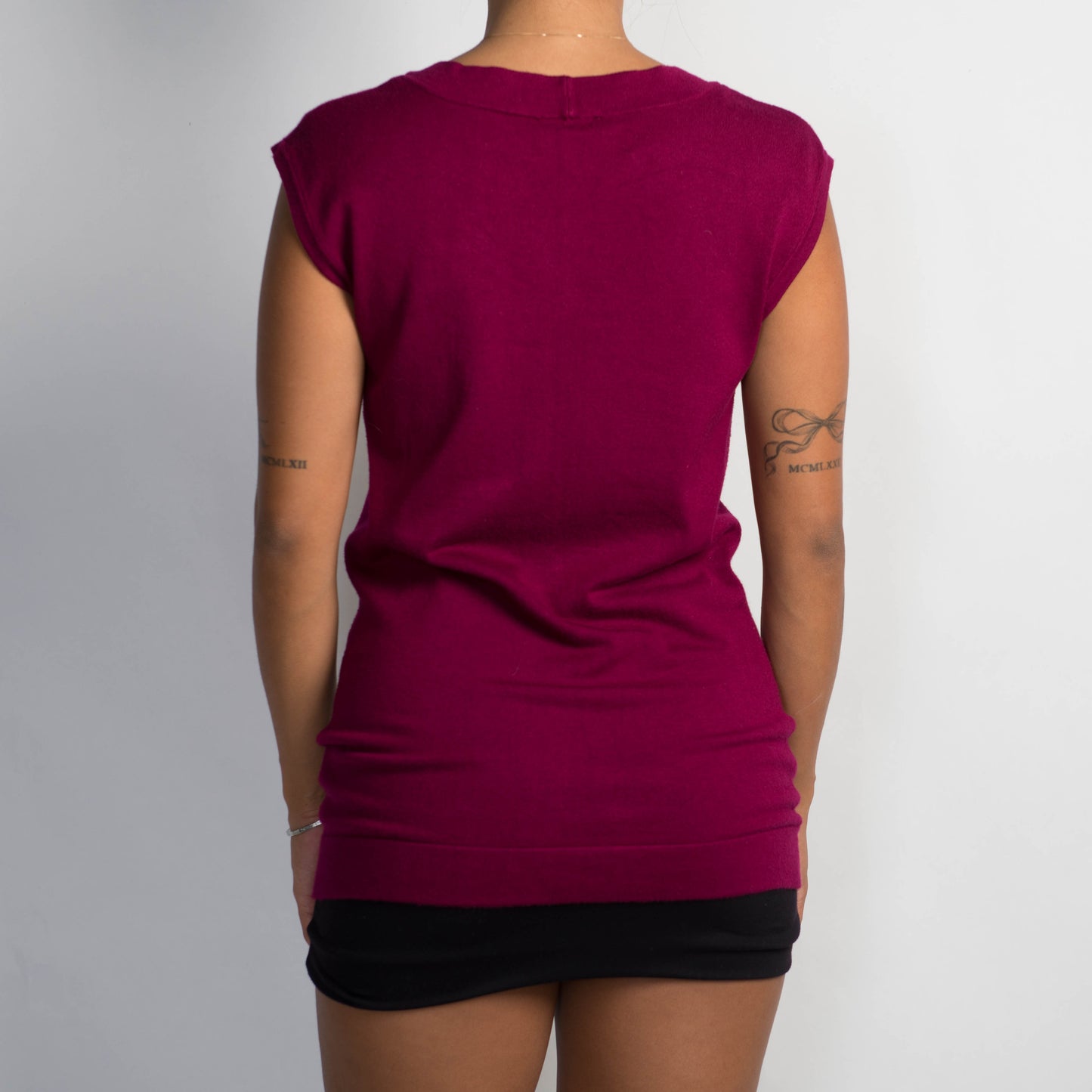 MAGENTA KNIT TOP