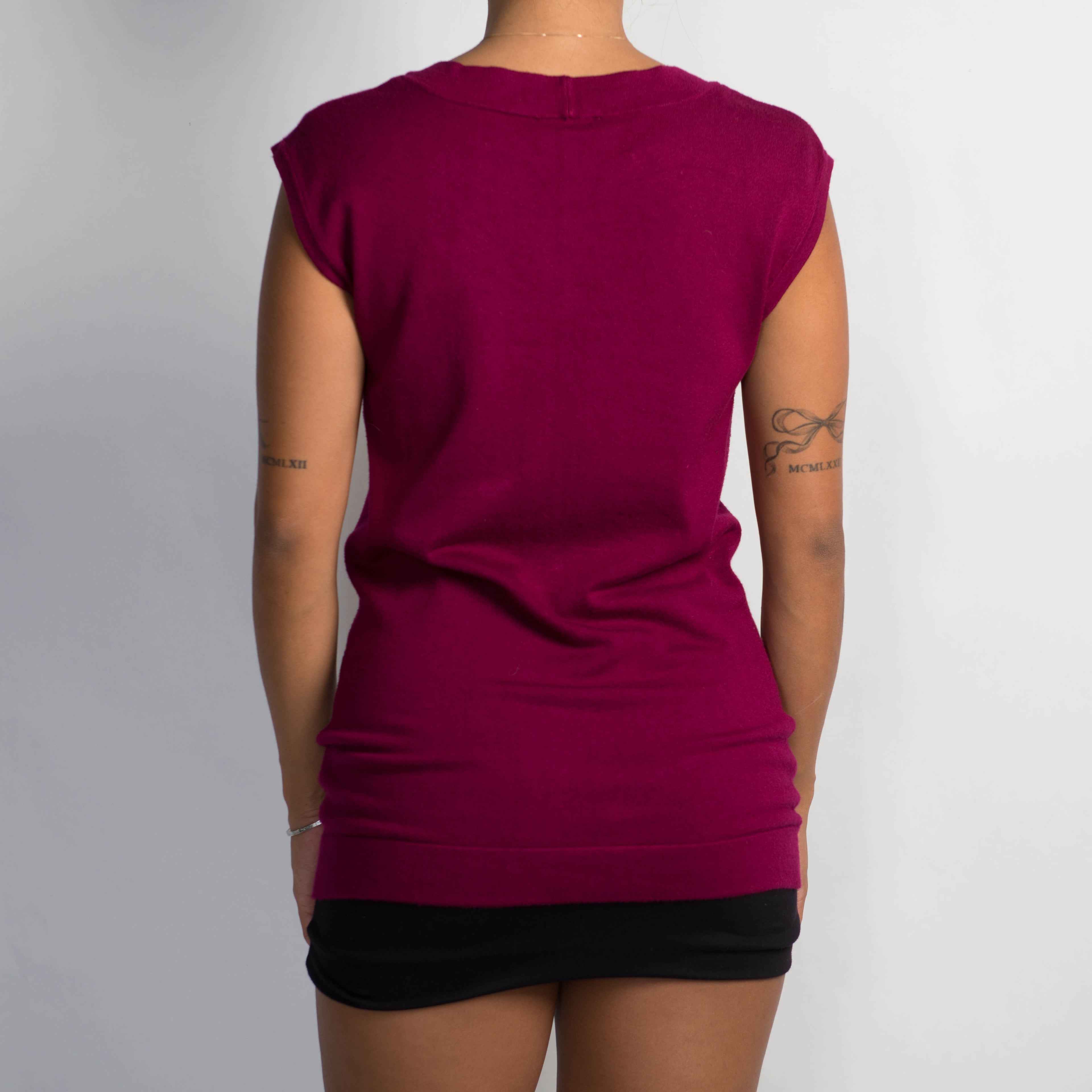 MAGENTA KNIT TOP