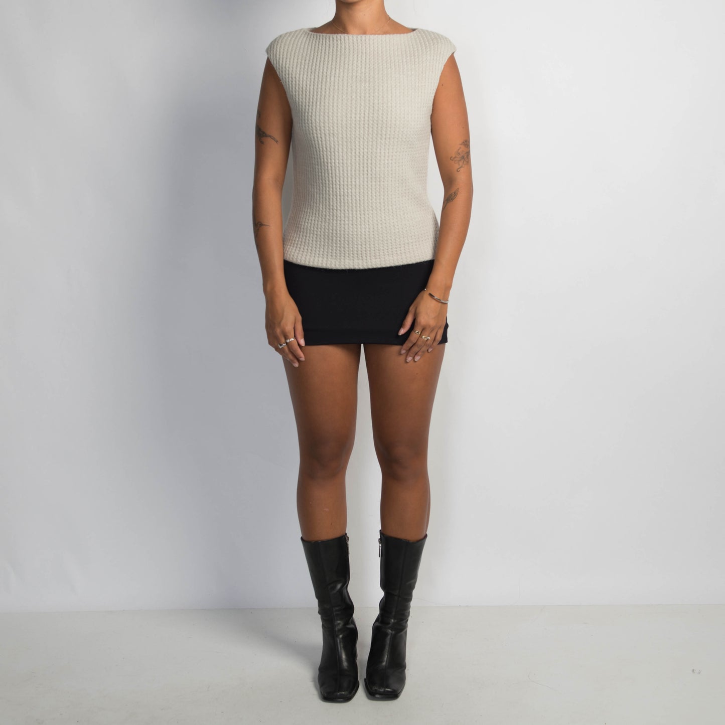 TEXTURED KNIT TOP