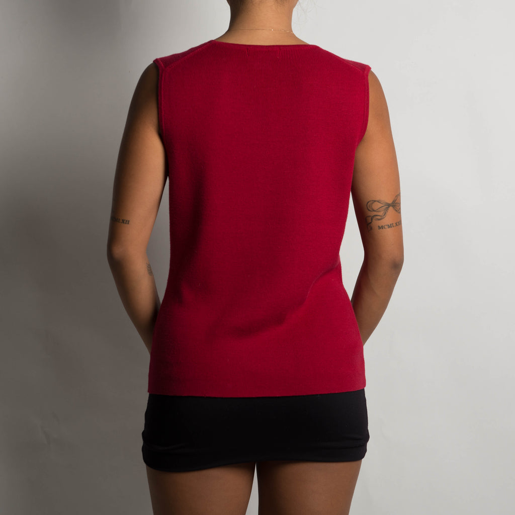 RED KNIT SLEEVELESS TOP