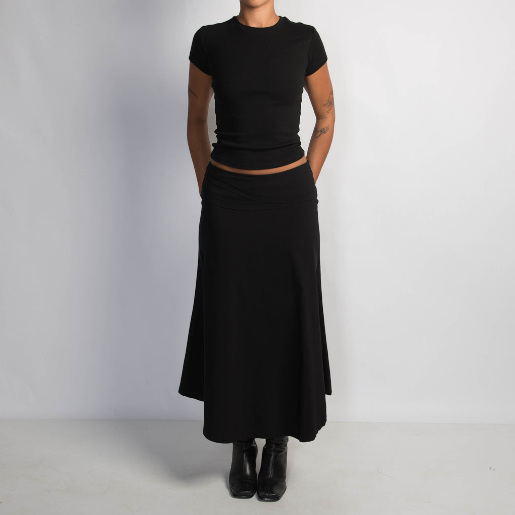BLACK LONGLINE SKIRT