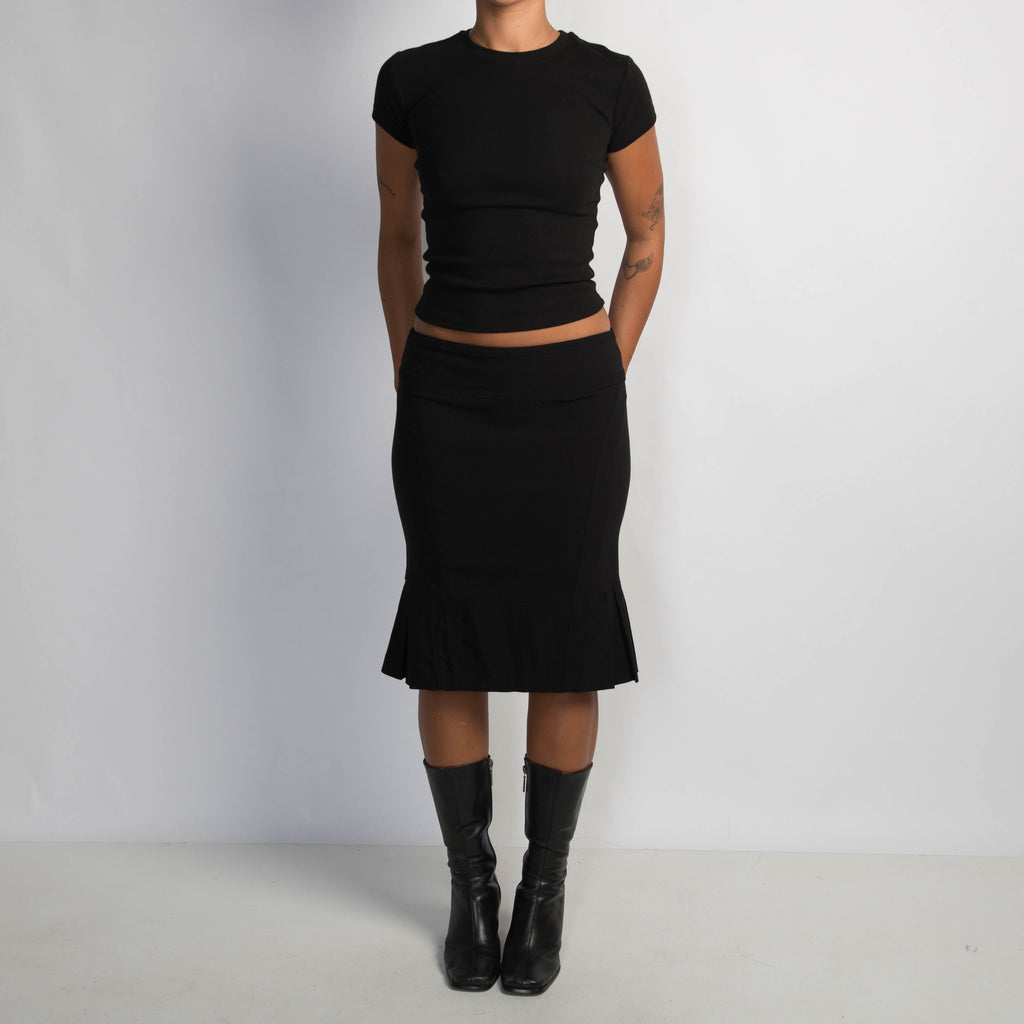 BLACK MIDI SKIRT