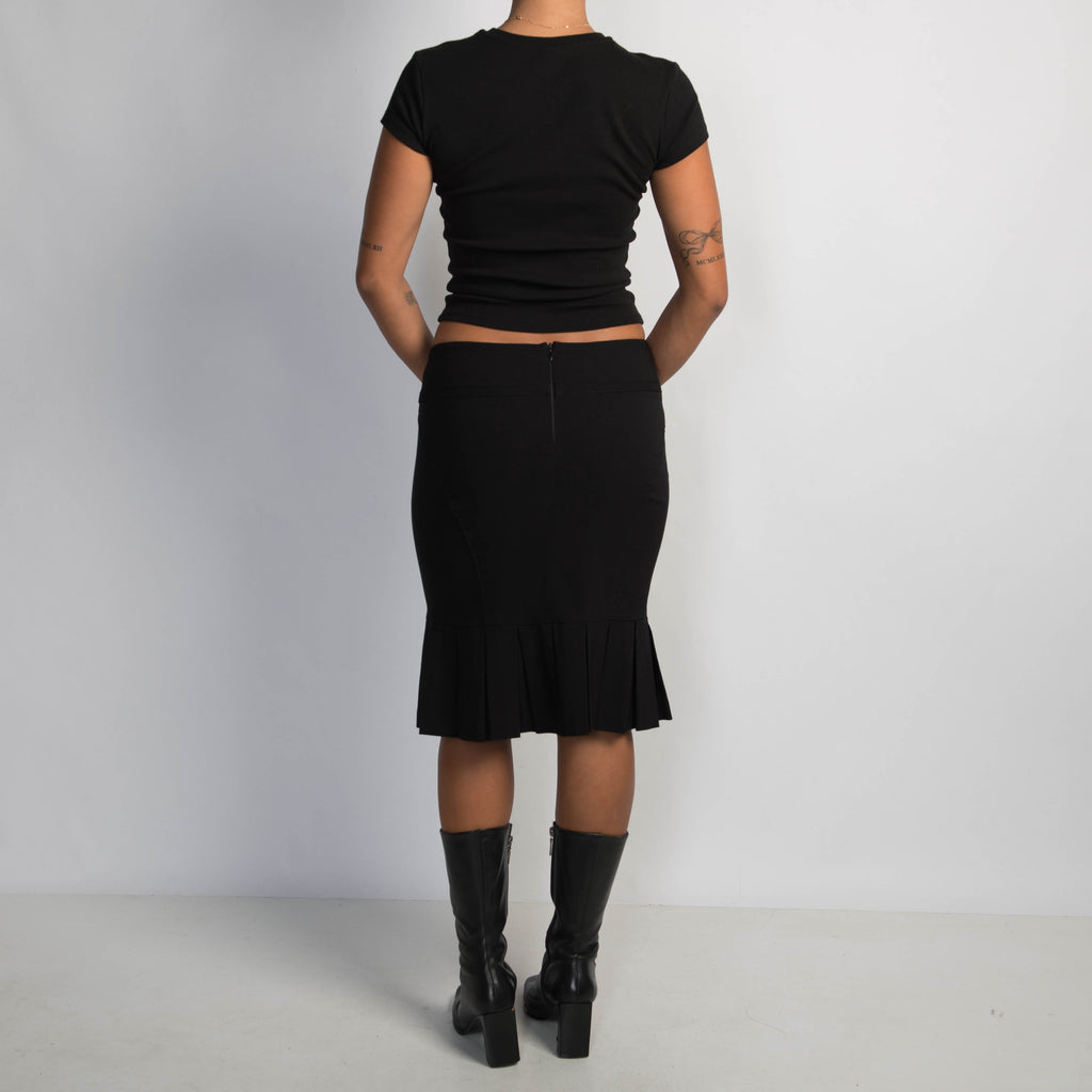 BLACK MIDI SKIRT