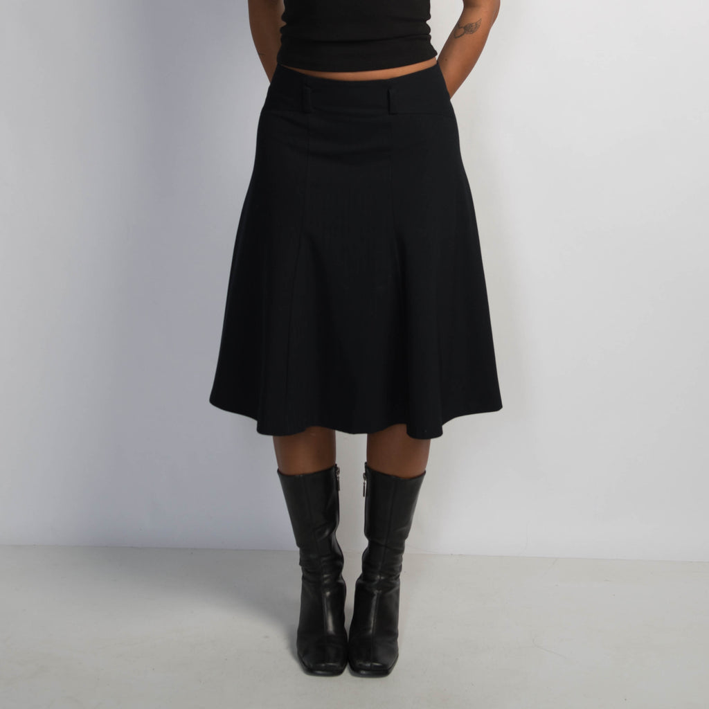 BLACK MIDI SKIRT