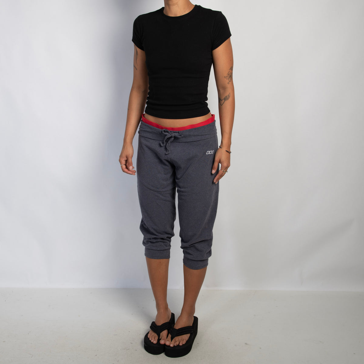 NAVY COTTON CROP PANTS