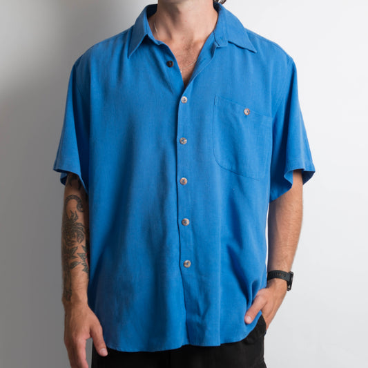 BRIGHT BLUE BUTTON UP