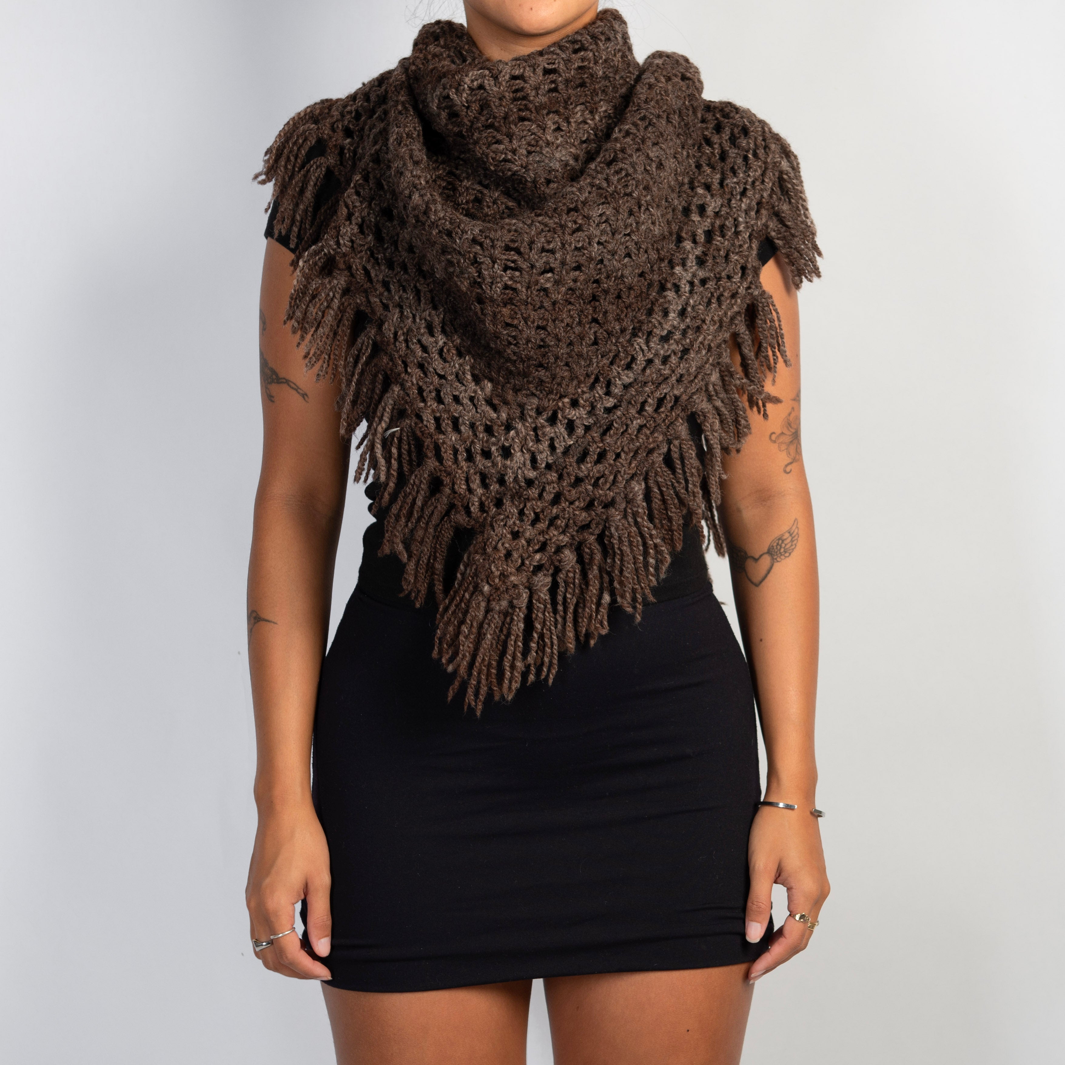 BROWN KNIT SCARF