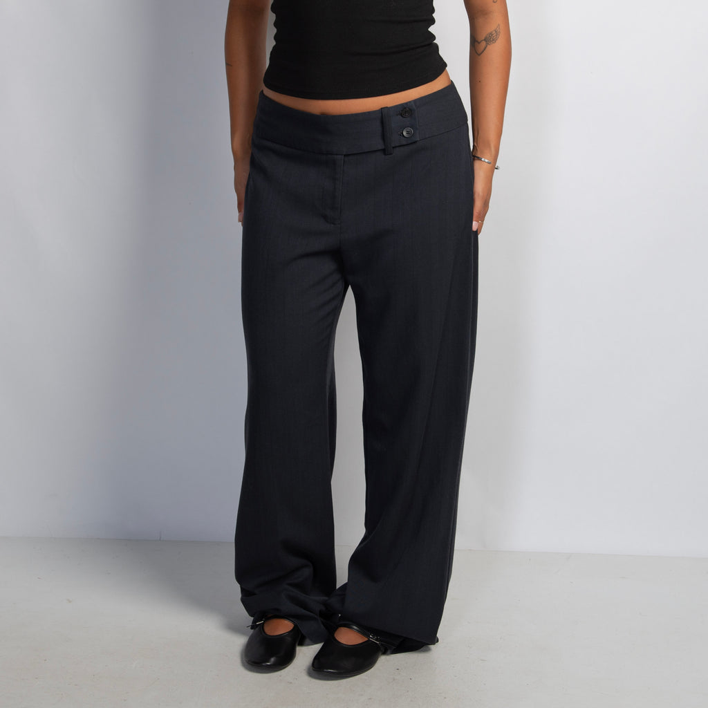 NAVY RELAXED TROUSERS