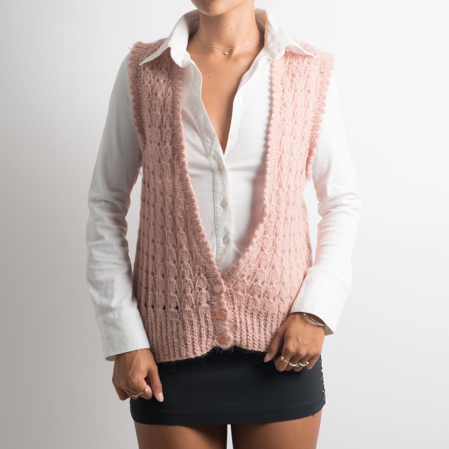 PINK KNIT VEST