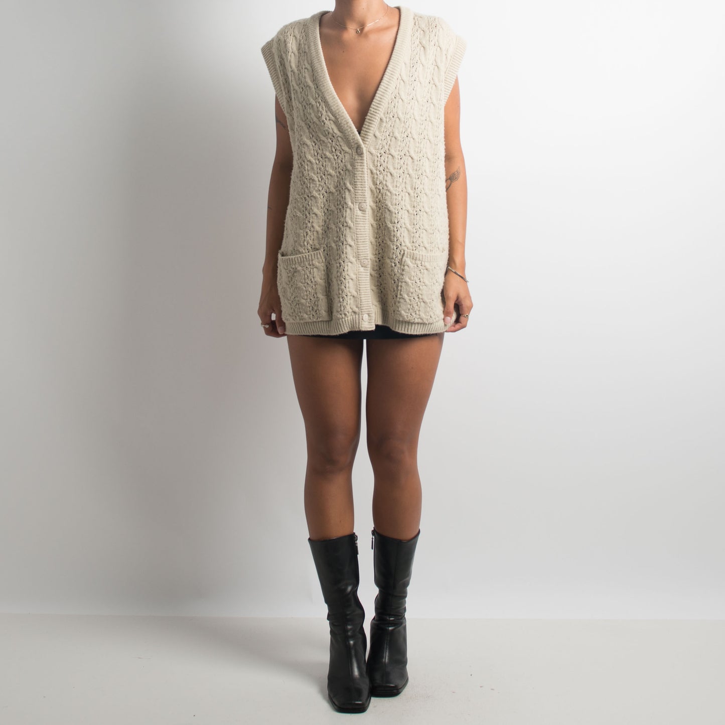 BEIGE KNIT OVERSIZED VEST