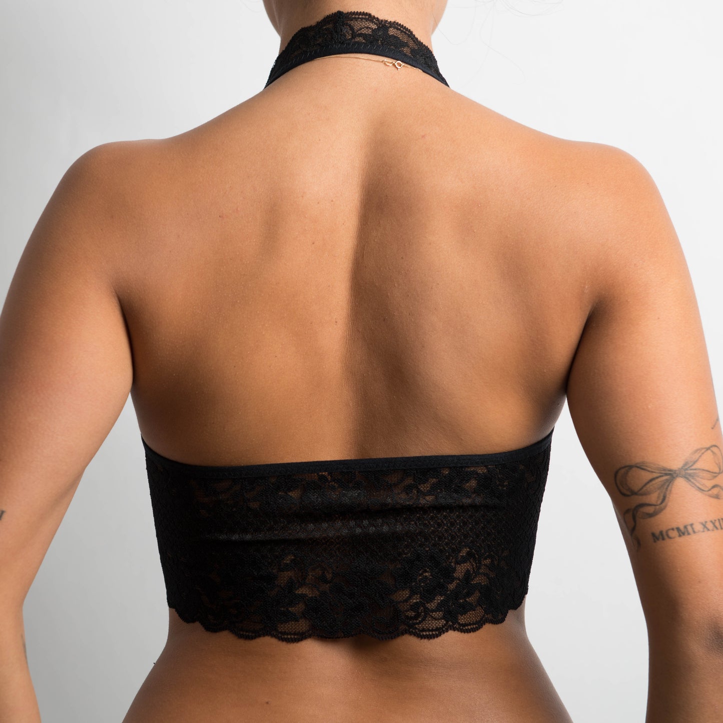 BLACK LACE BRALETTE