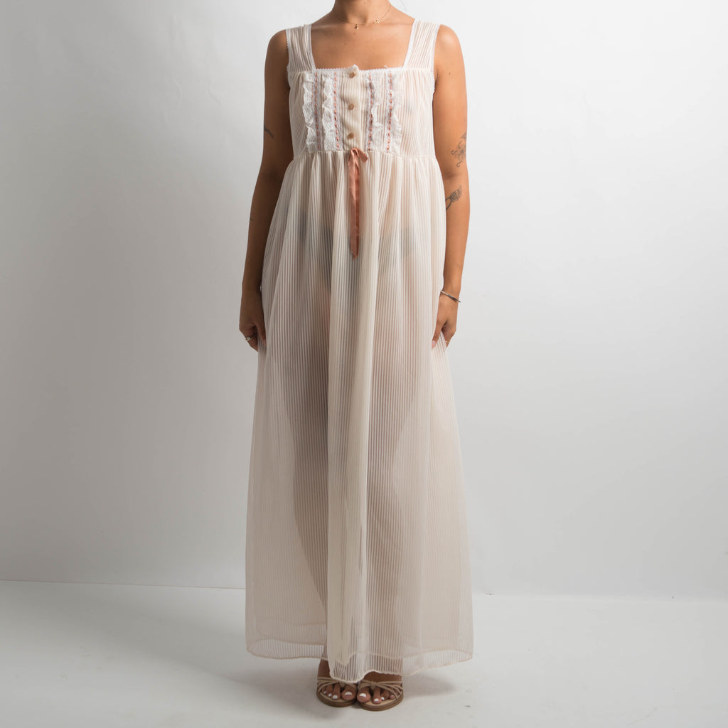 CREAM TEXTURED NIGHTGOWN