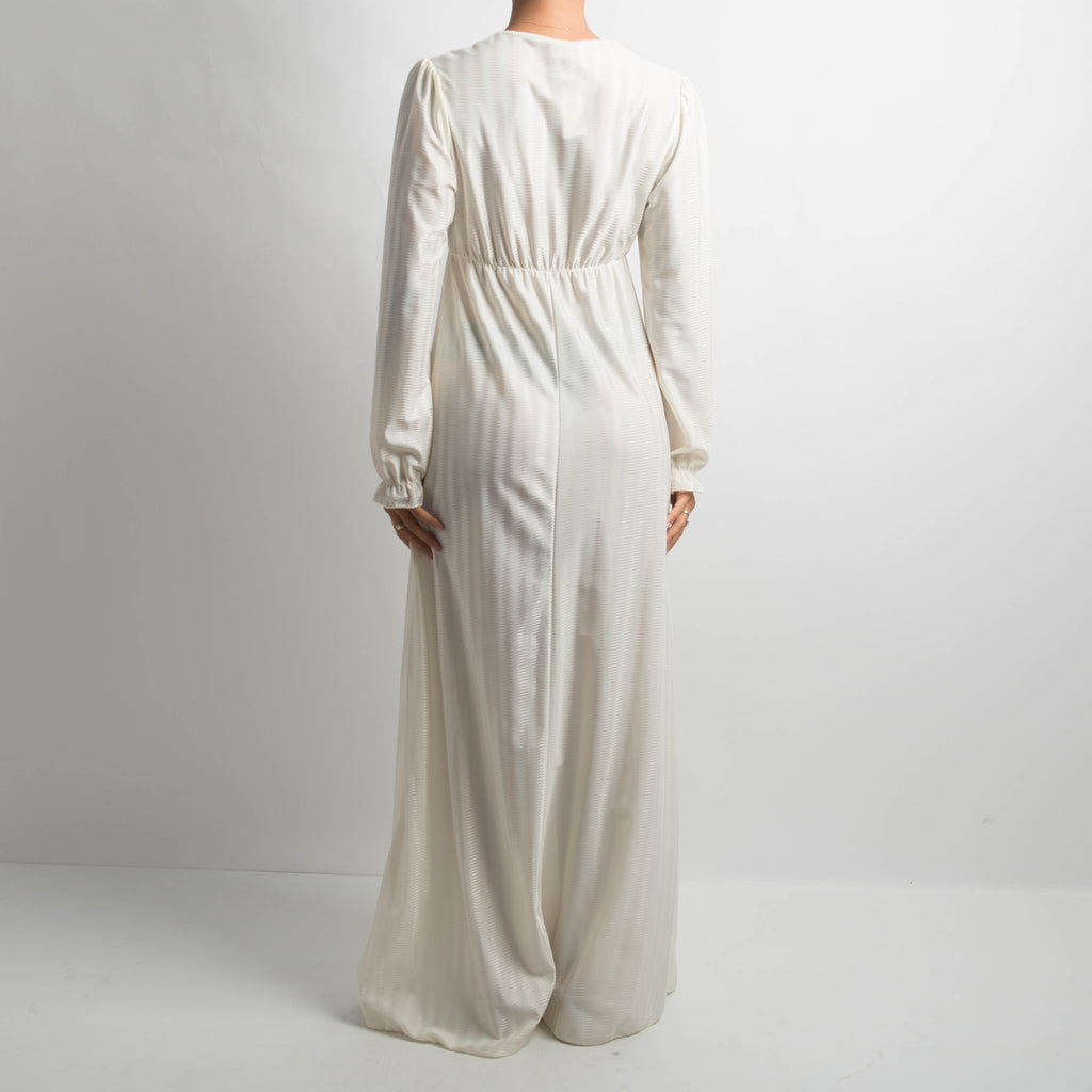 IVORY LONG SLEEVE NIGHTGOWN