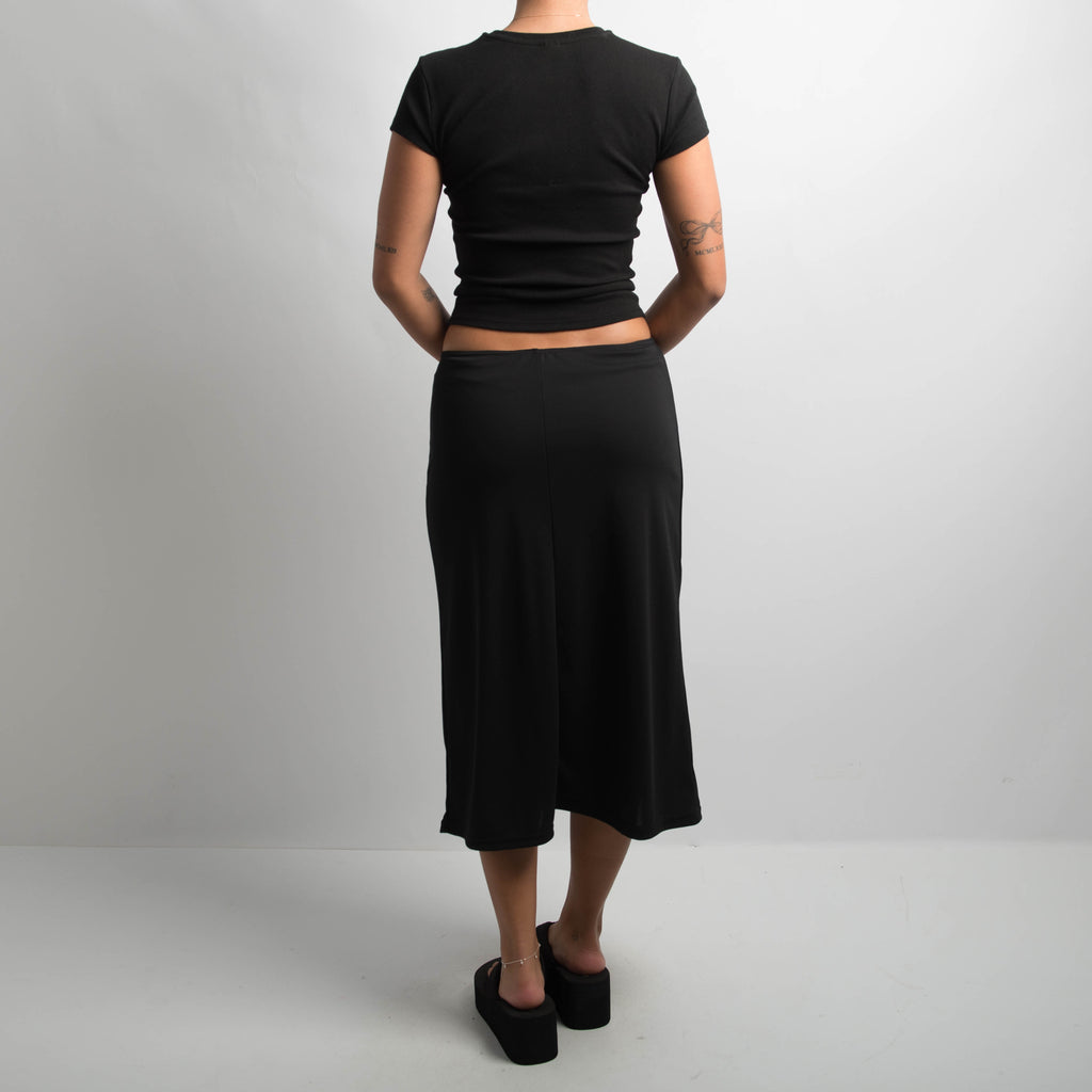 CLASSIC BLACK MIDI SKIRT