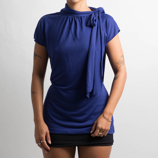 VIOLET NECK TIE TOP