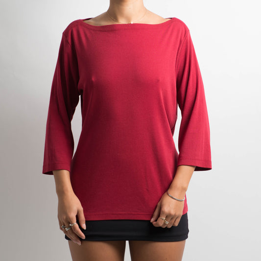 RED 3/4 SLEEVE TOP