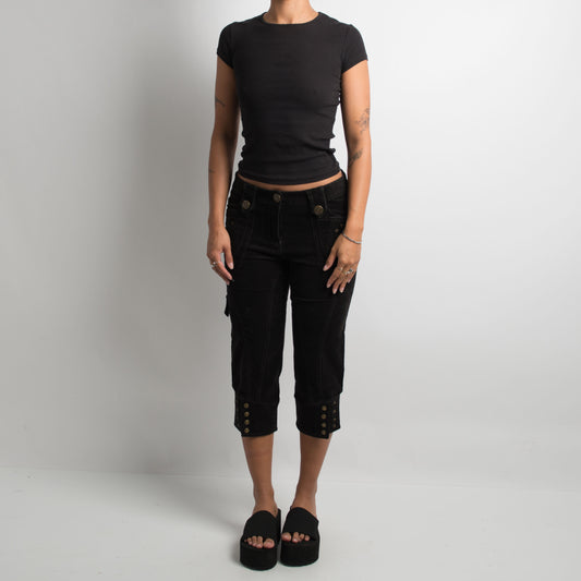 BLACK CORDUROY CAPRI PANTS