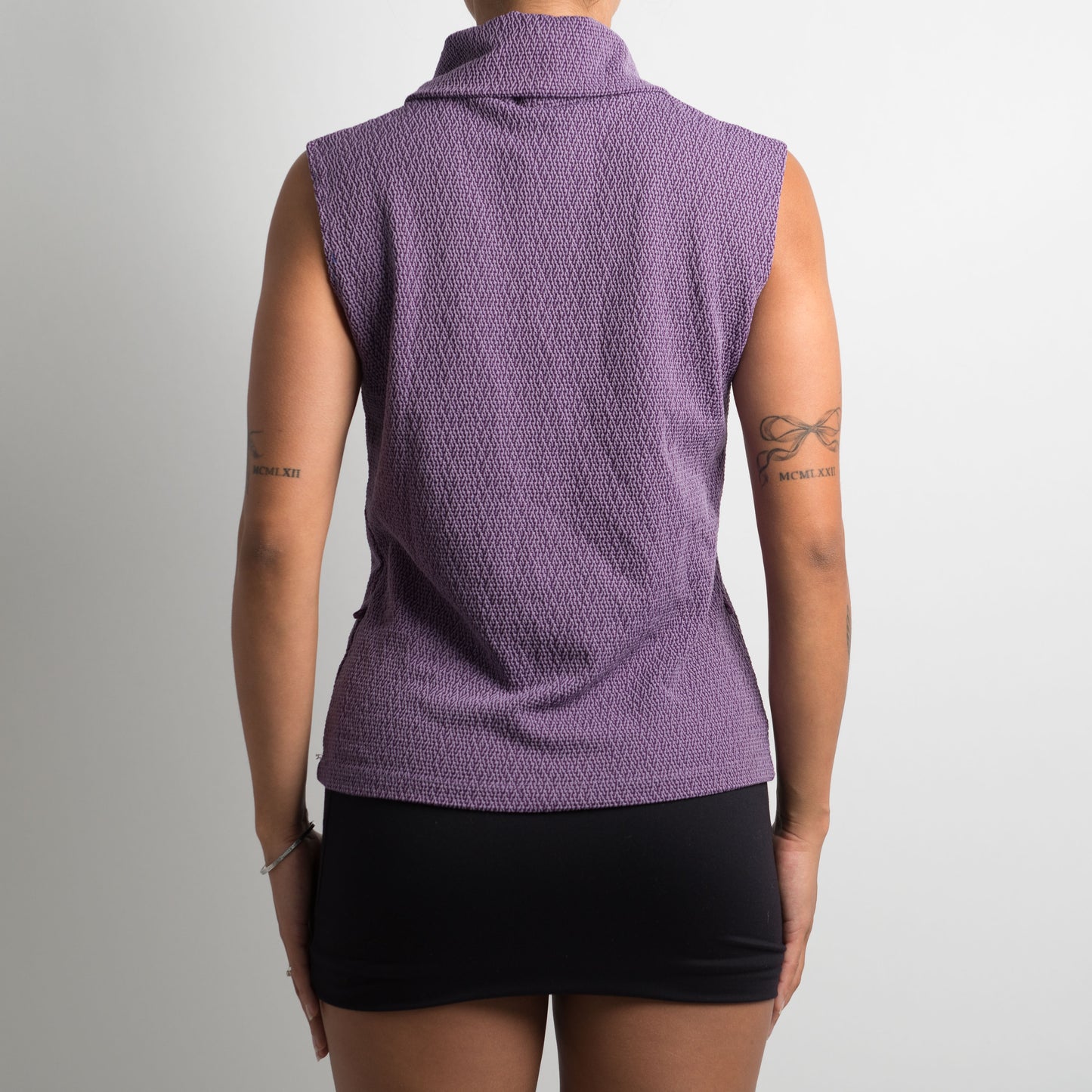 PURPLE SLEEVELESS TURTLENECK