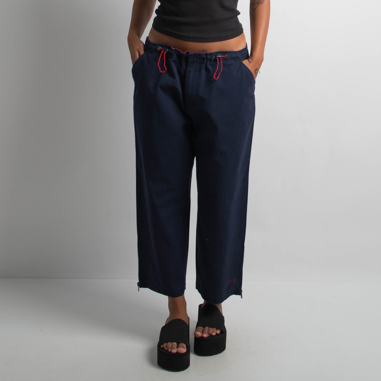 NAVY CROPPED PANTS