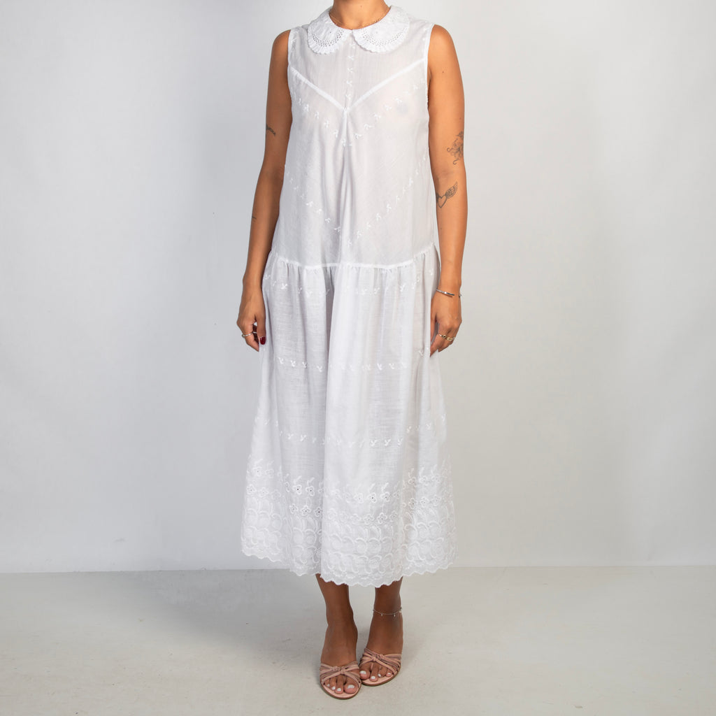WHITE EMBROIDERED MIDI DRESS