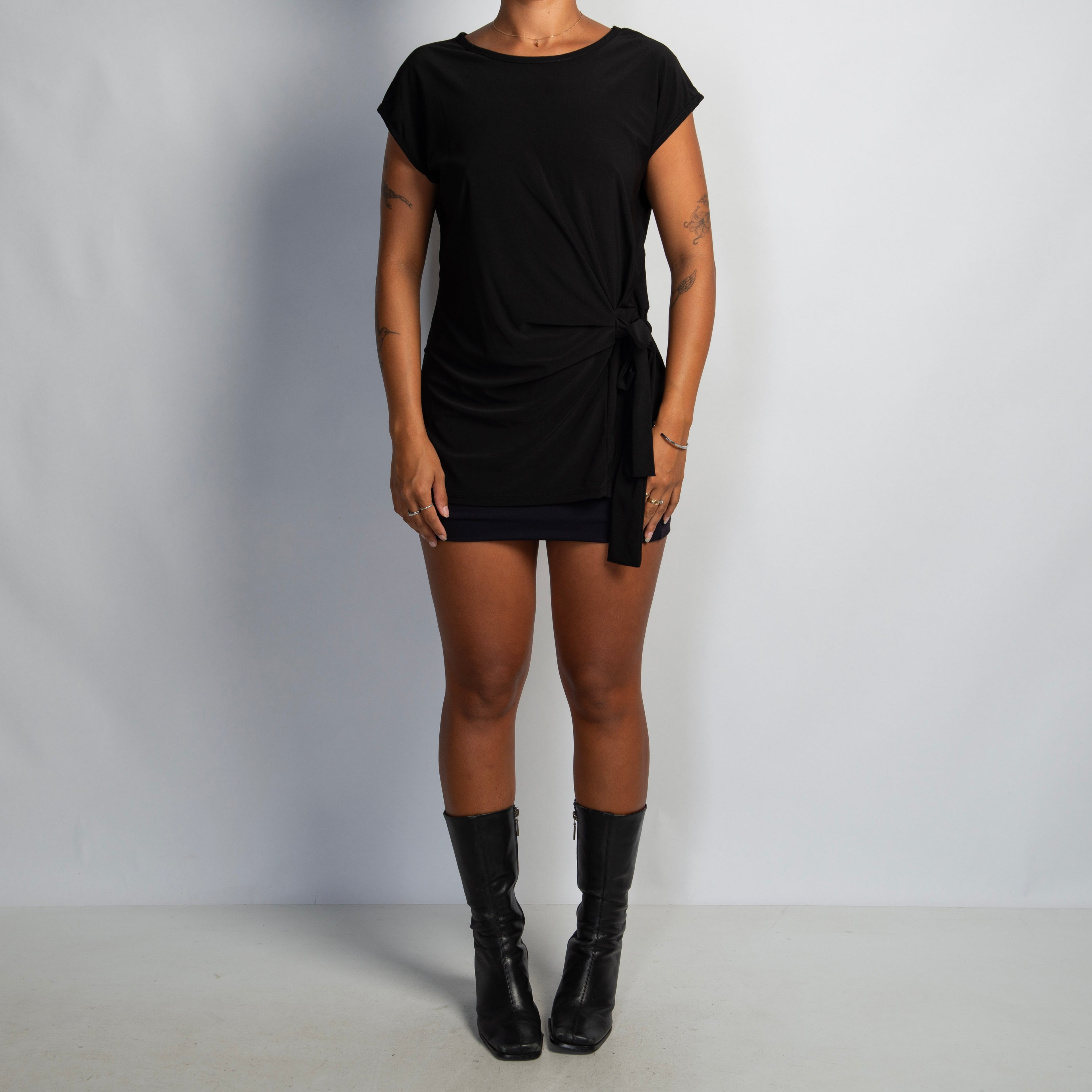 BLACK KNOT FRONT SHIRT