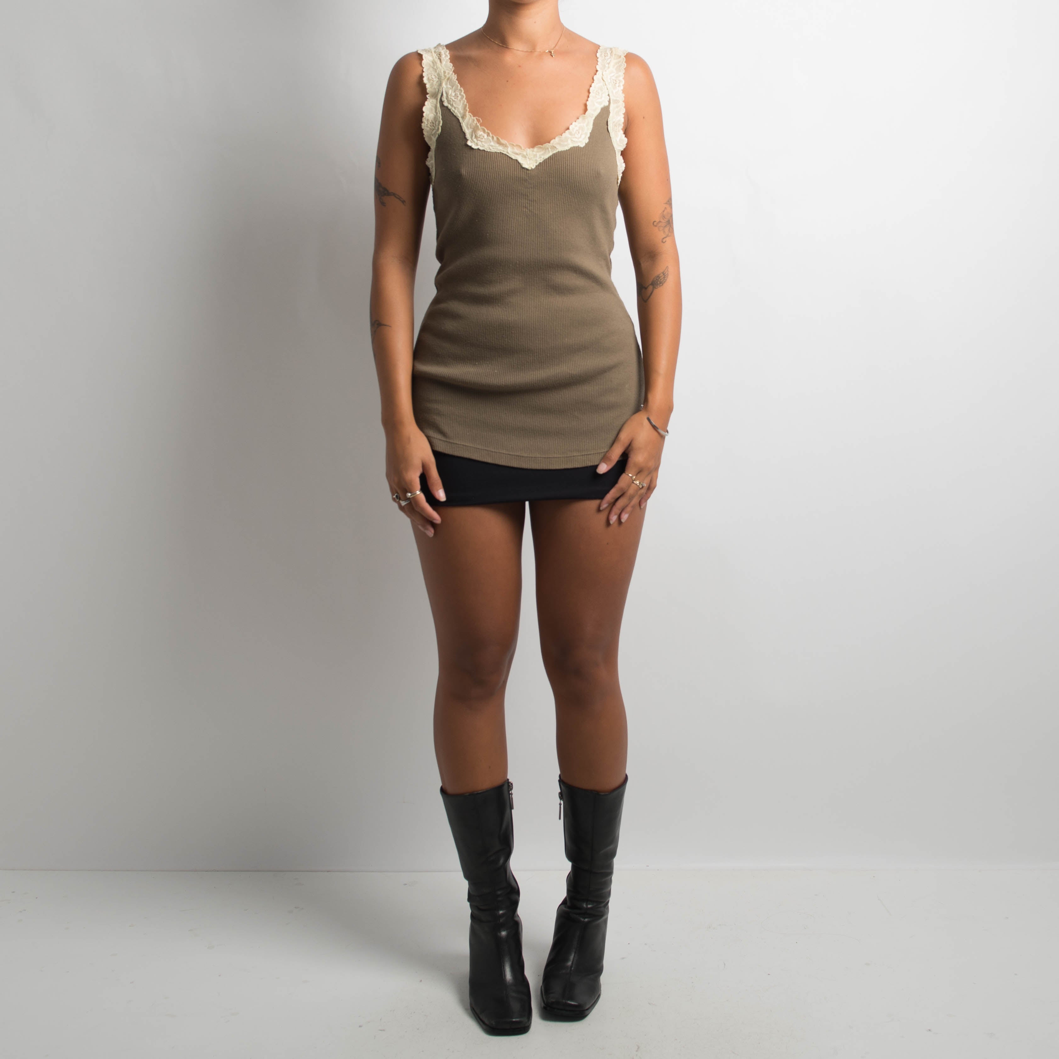 LACE TRIM CAMISOLE
