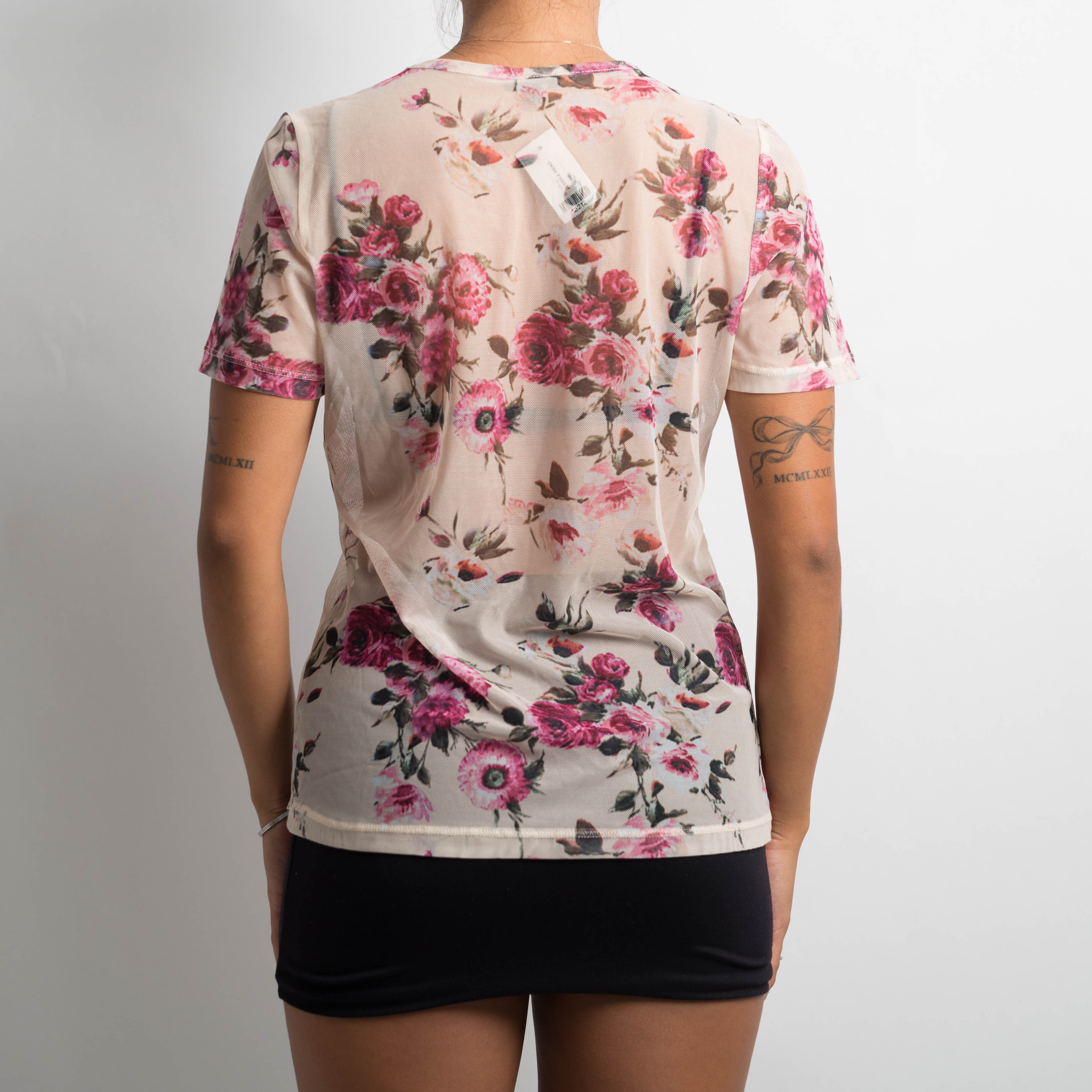 FLORAL MESH BABY TEE