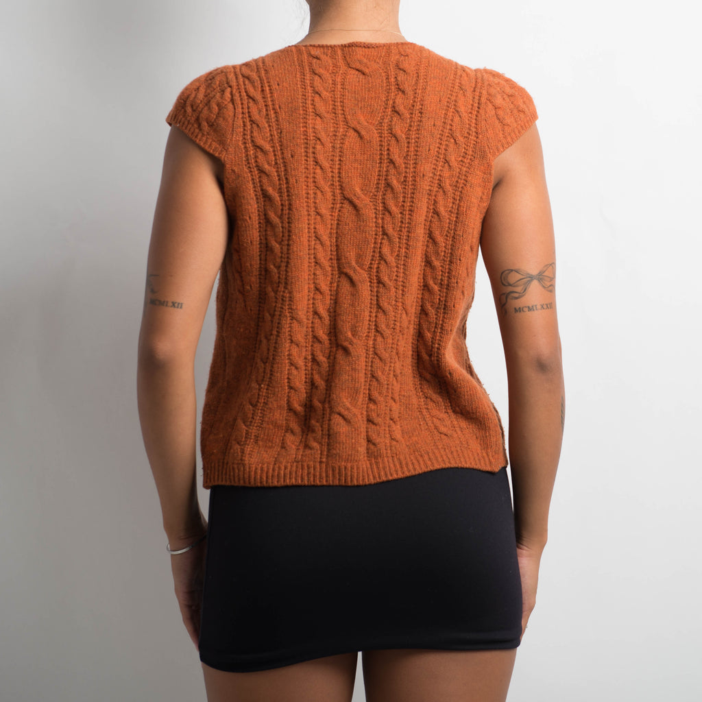 ORANGE KNIT TOP