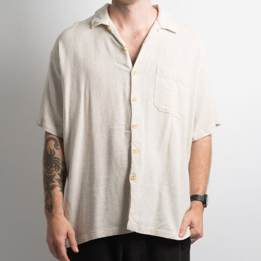 CREAM LINEN BUTTON UP SHIRT