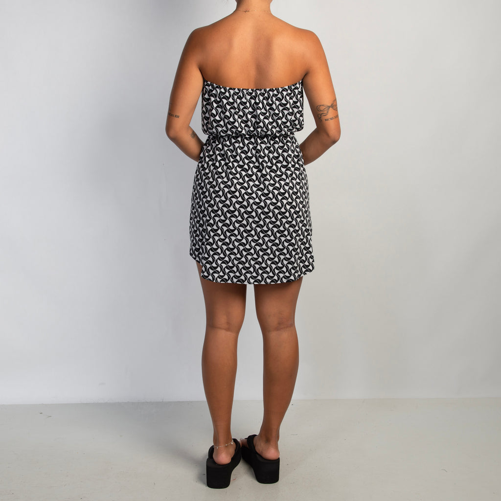 B&W STRAPLESS MINI DRESS