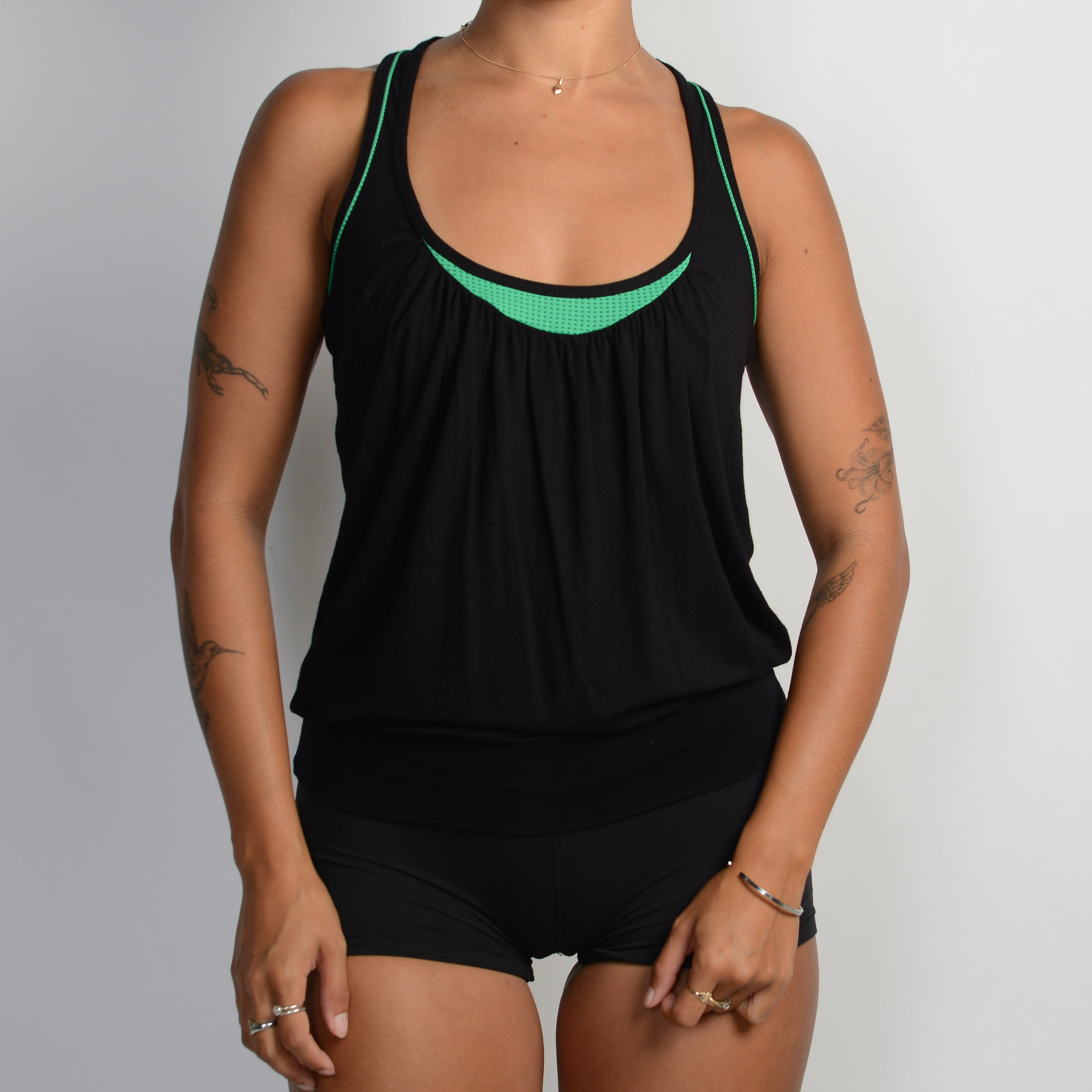 GREEN CONTRAST TANK TOP