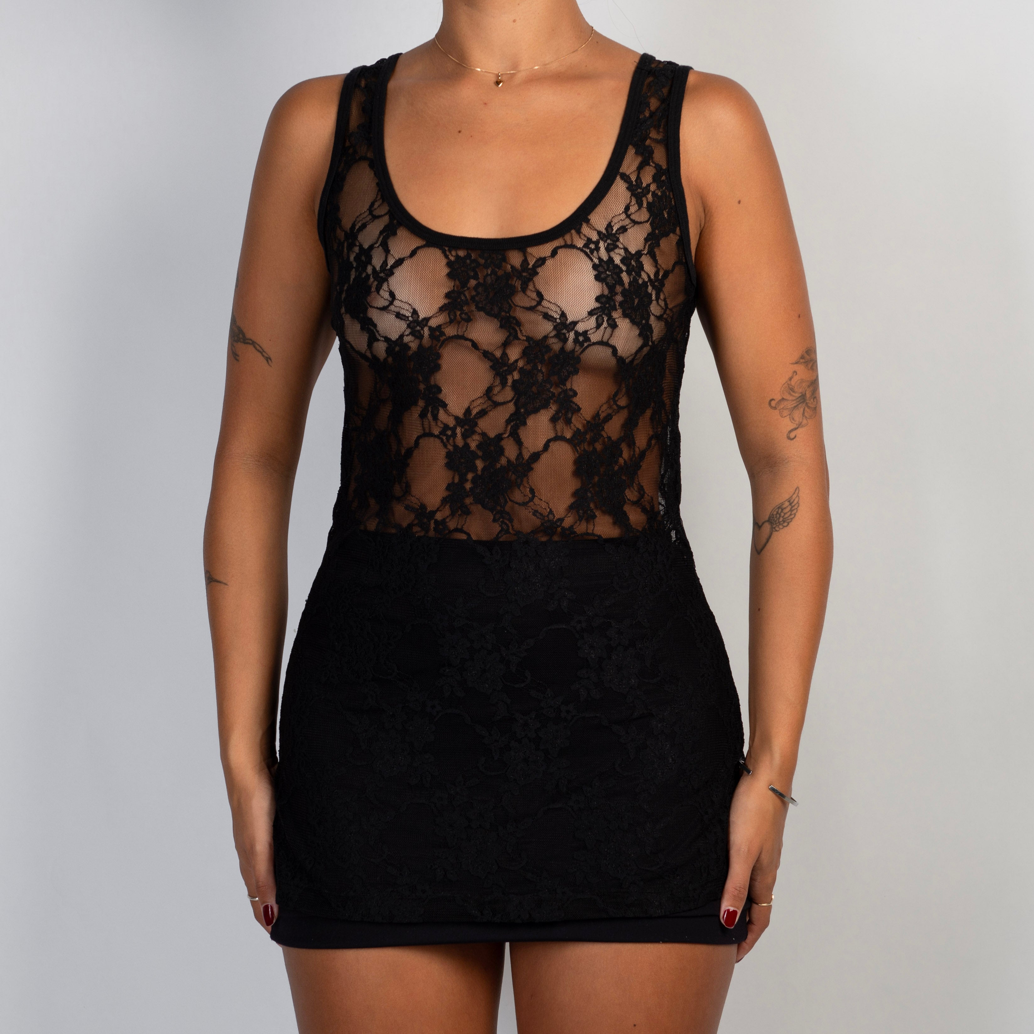 BLACK LACE TANK TOP