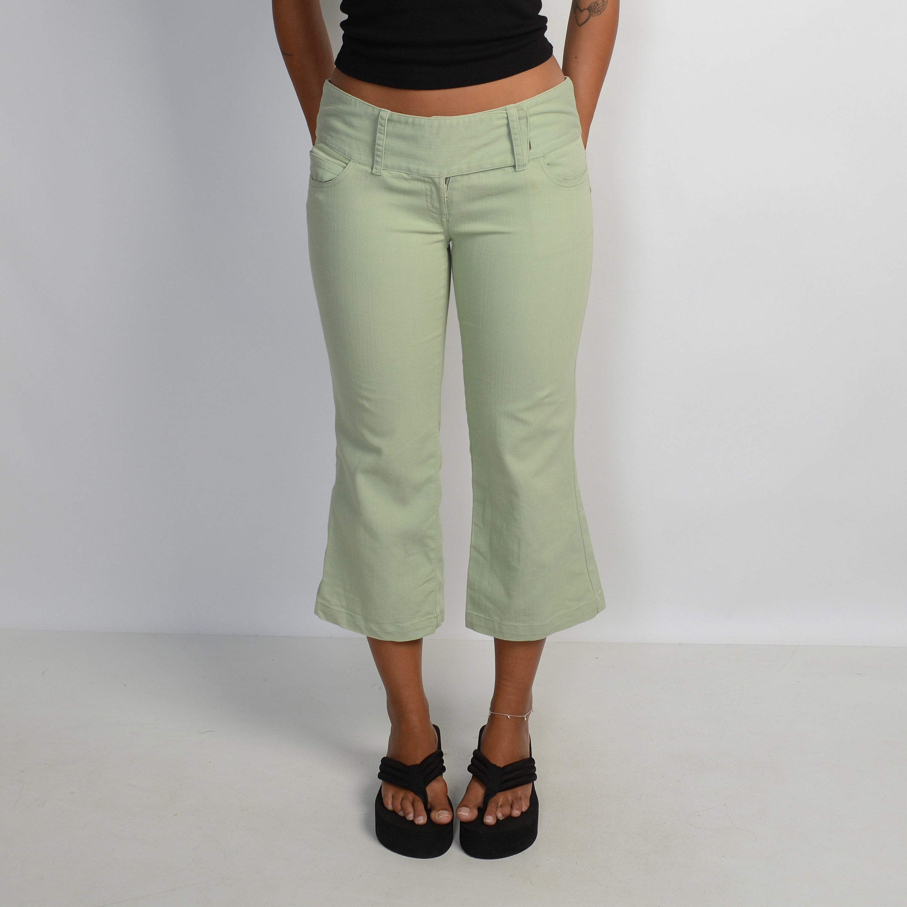 GREEN FLARE CAPRI PANTS