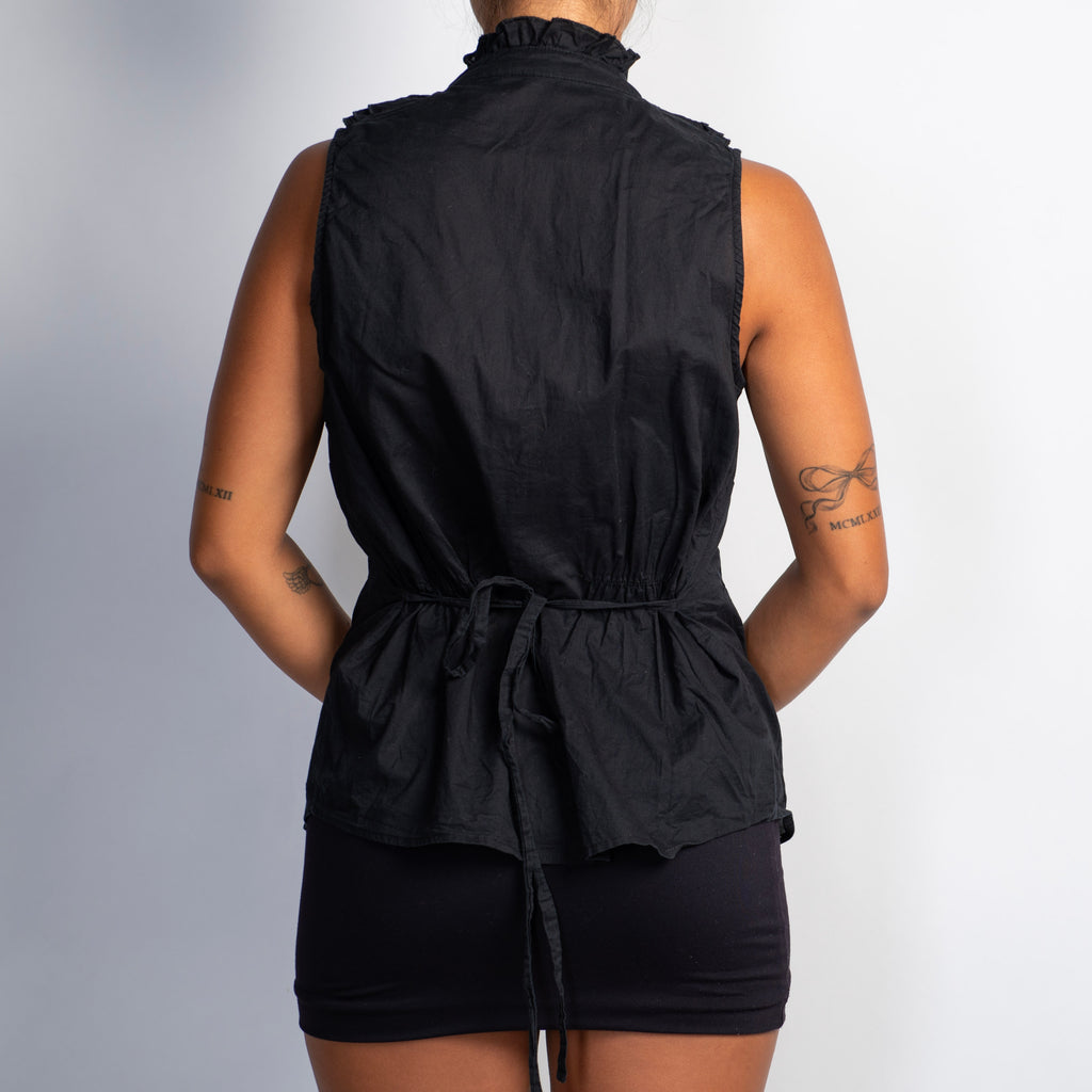 BLACK RUFFLE BLOUSE