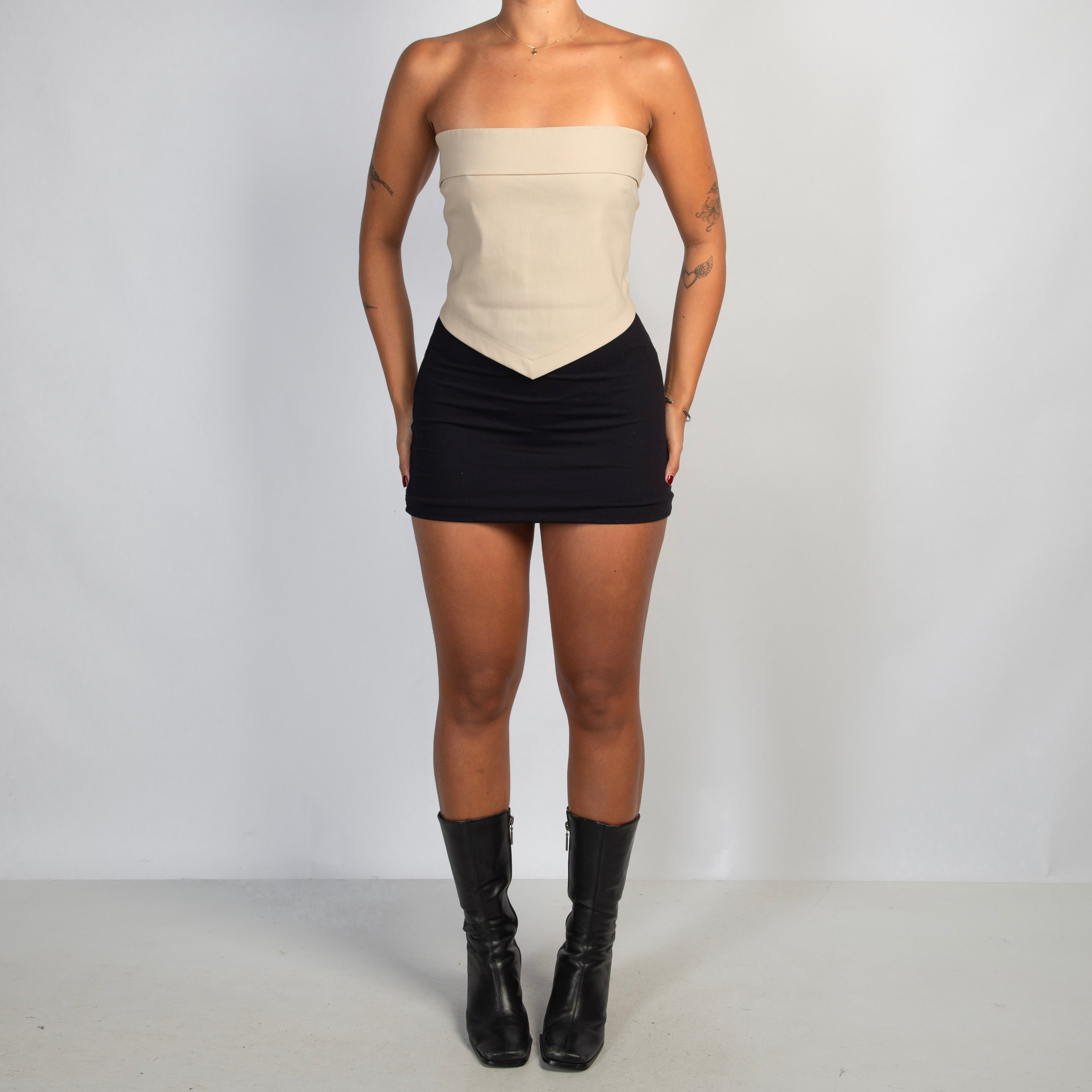BEIGE STRAPLESS TOP