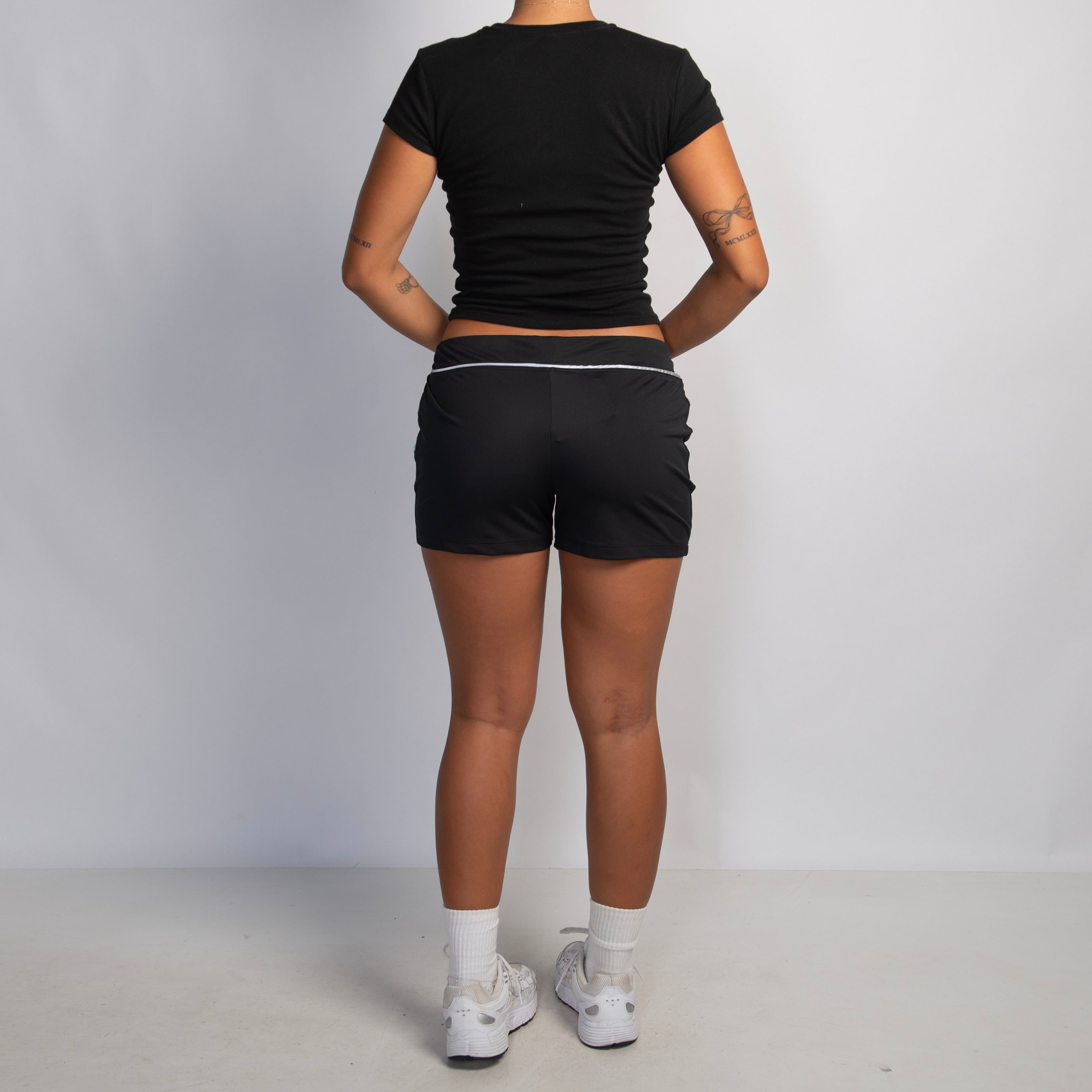 MID RISE ACTIVE SHORTS