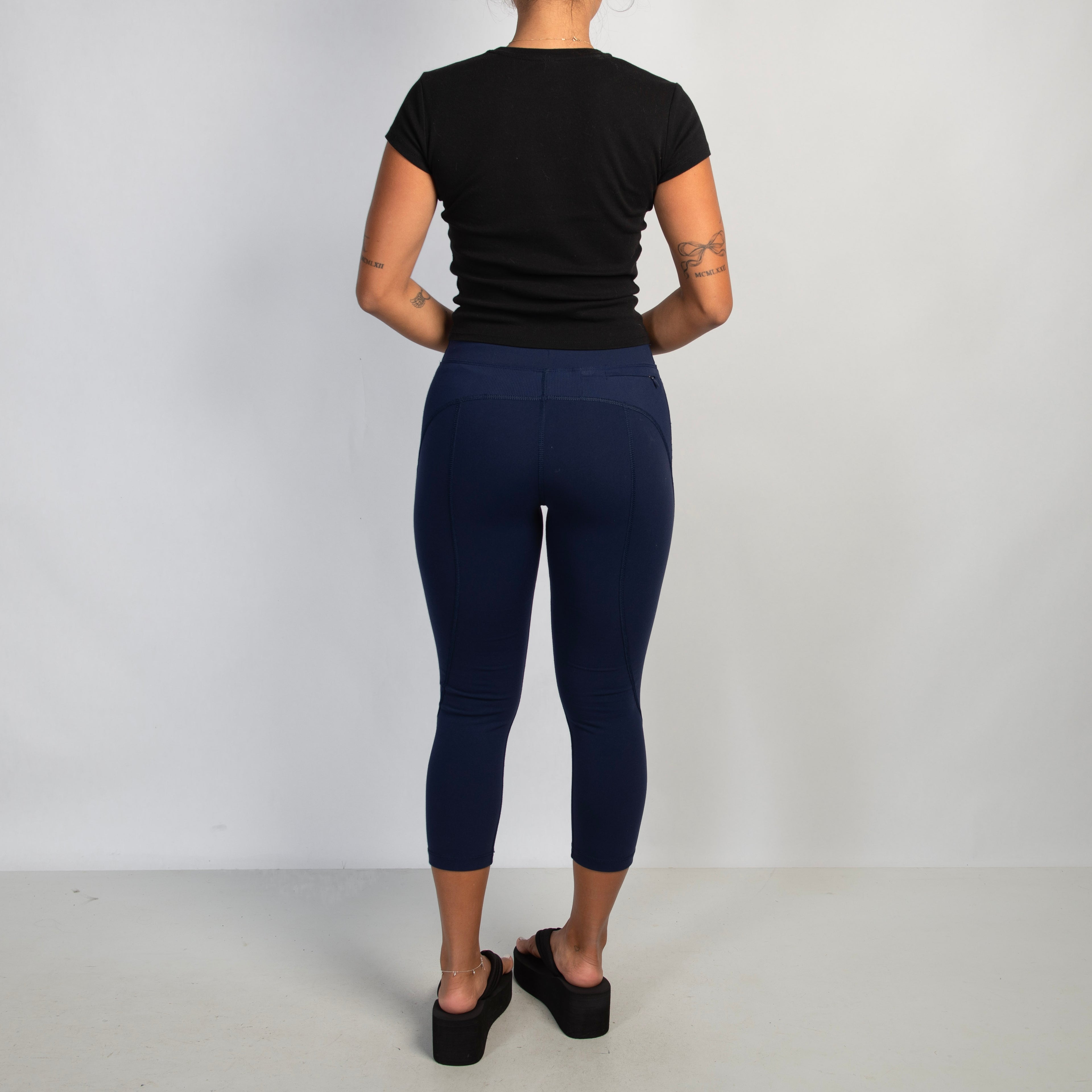 NAVY CAPRI TIGHTS