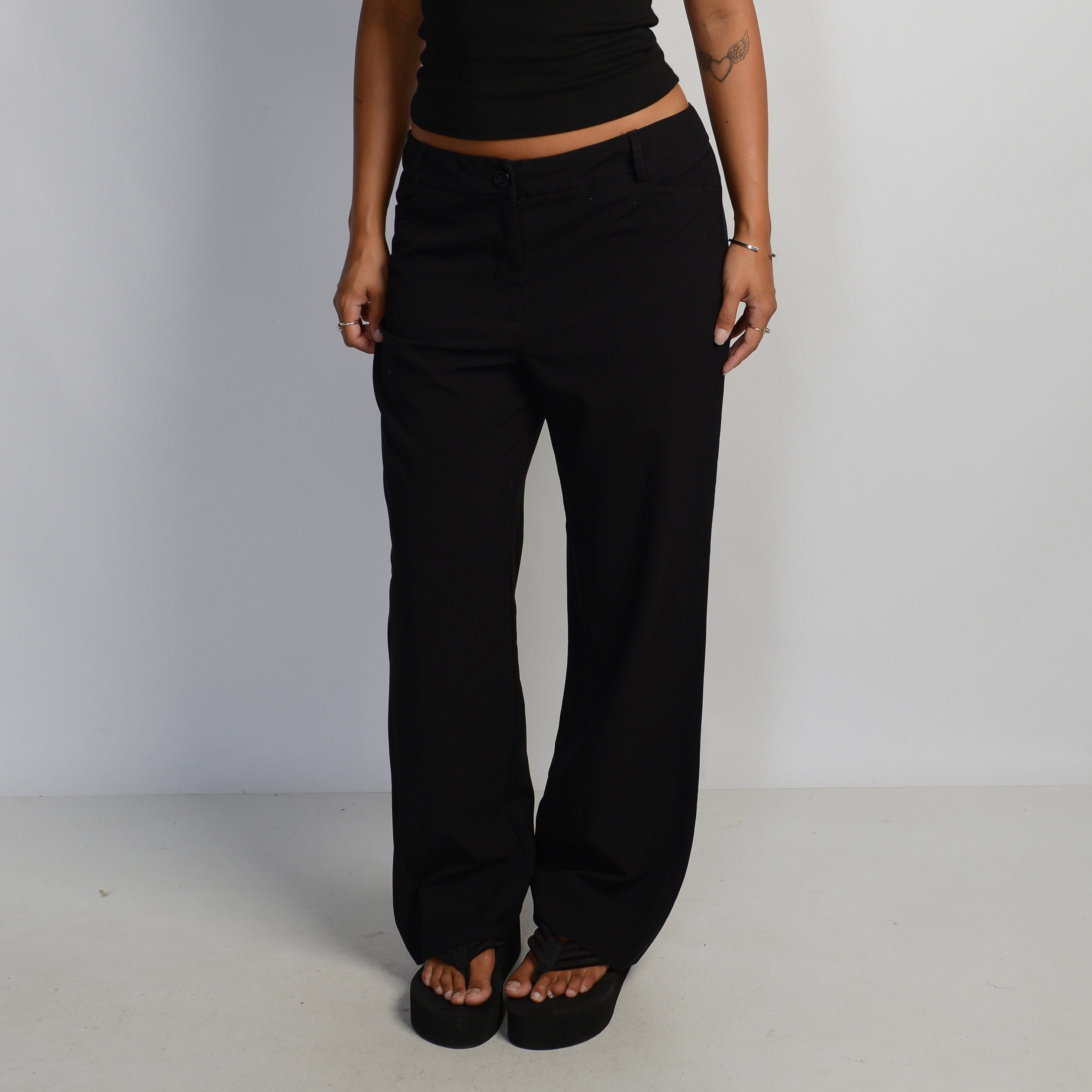 BLACK STRAIGHT LEG PANTS