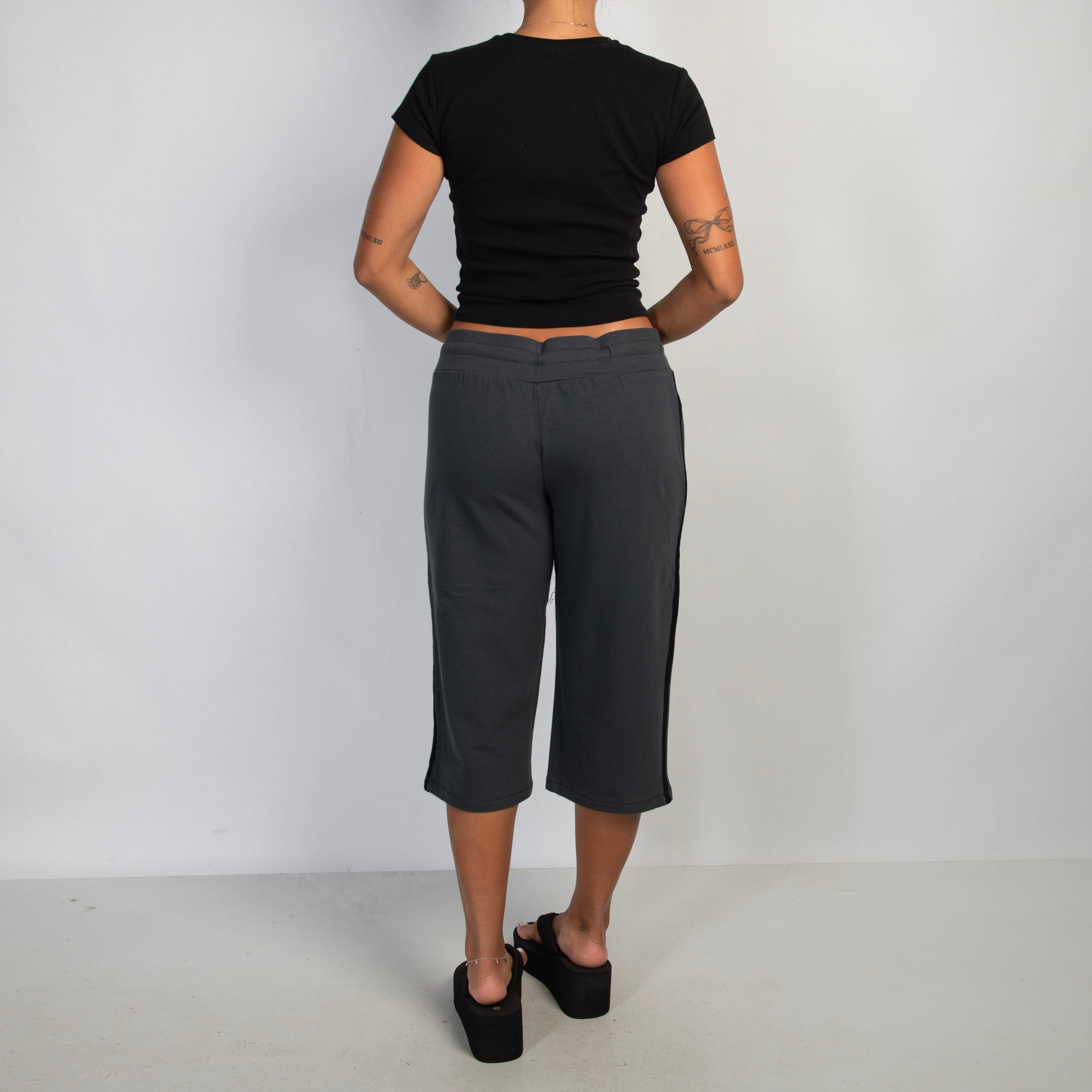 GREY CROP LOUNGE PANTS