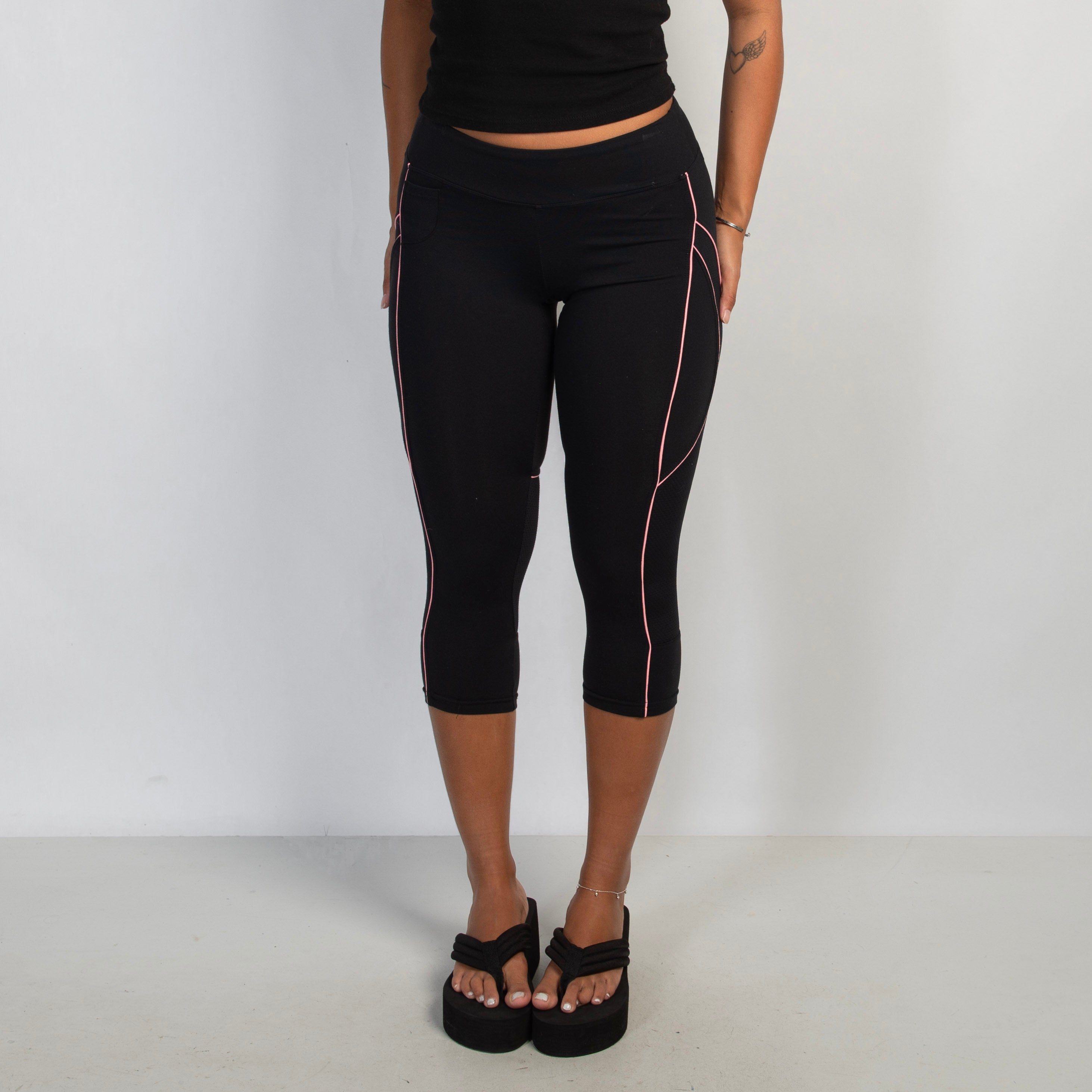 PINK PIPING CAPRI TIGHTS